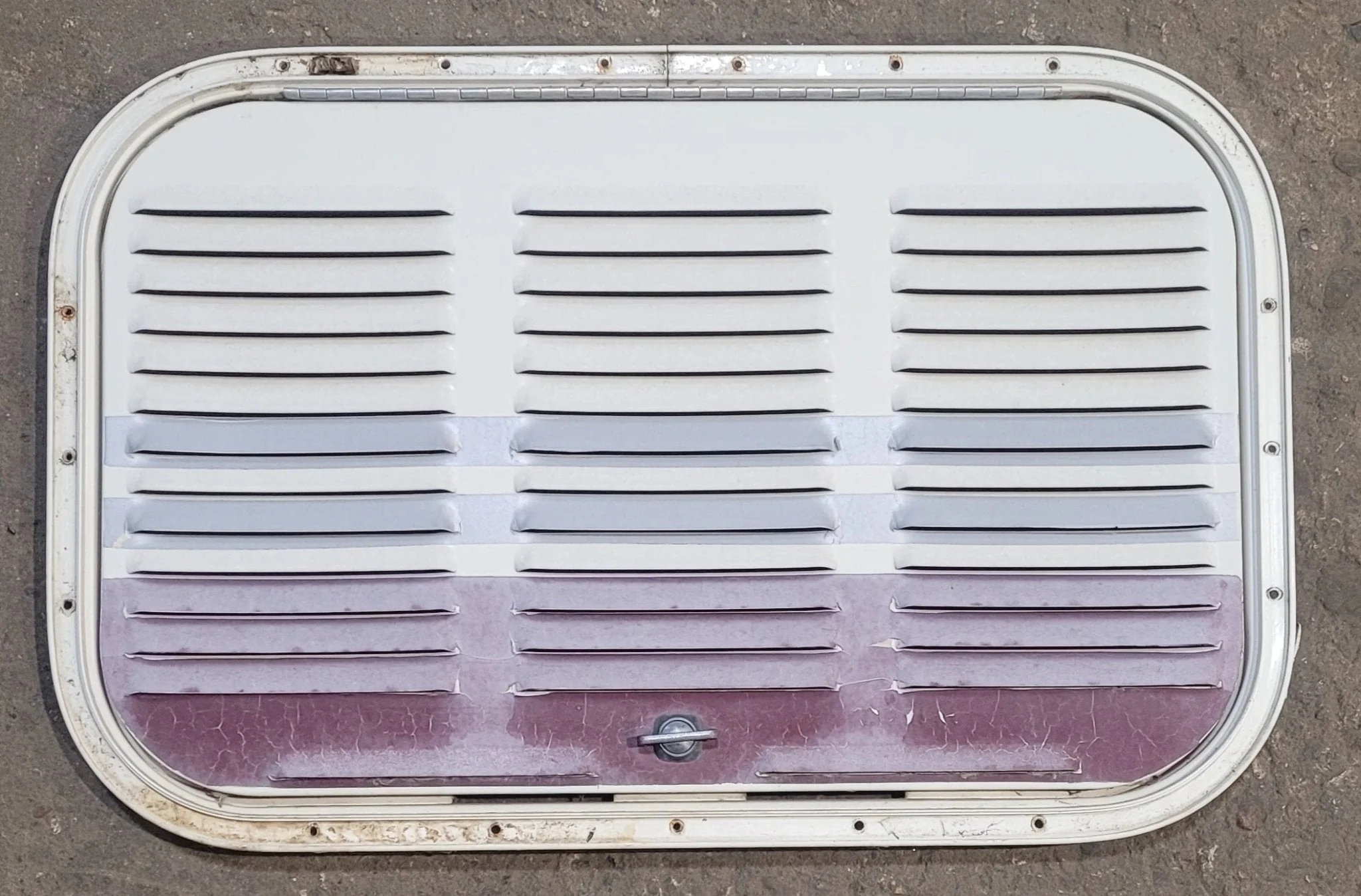 Used Retro NORCOLD 616009/ DOMETIC (P/N UNKNOWN for RM2214R) - Off White Vent Door with Off White Trim
