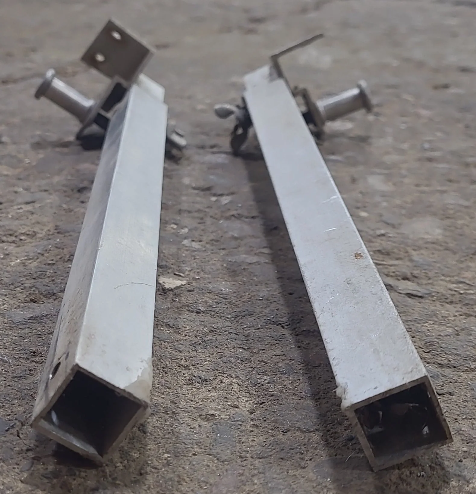 Used Rock Guard Window Arm 10"- pair - Image 3