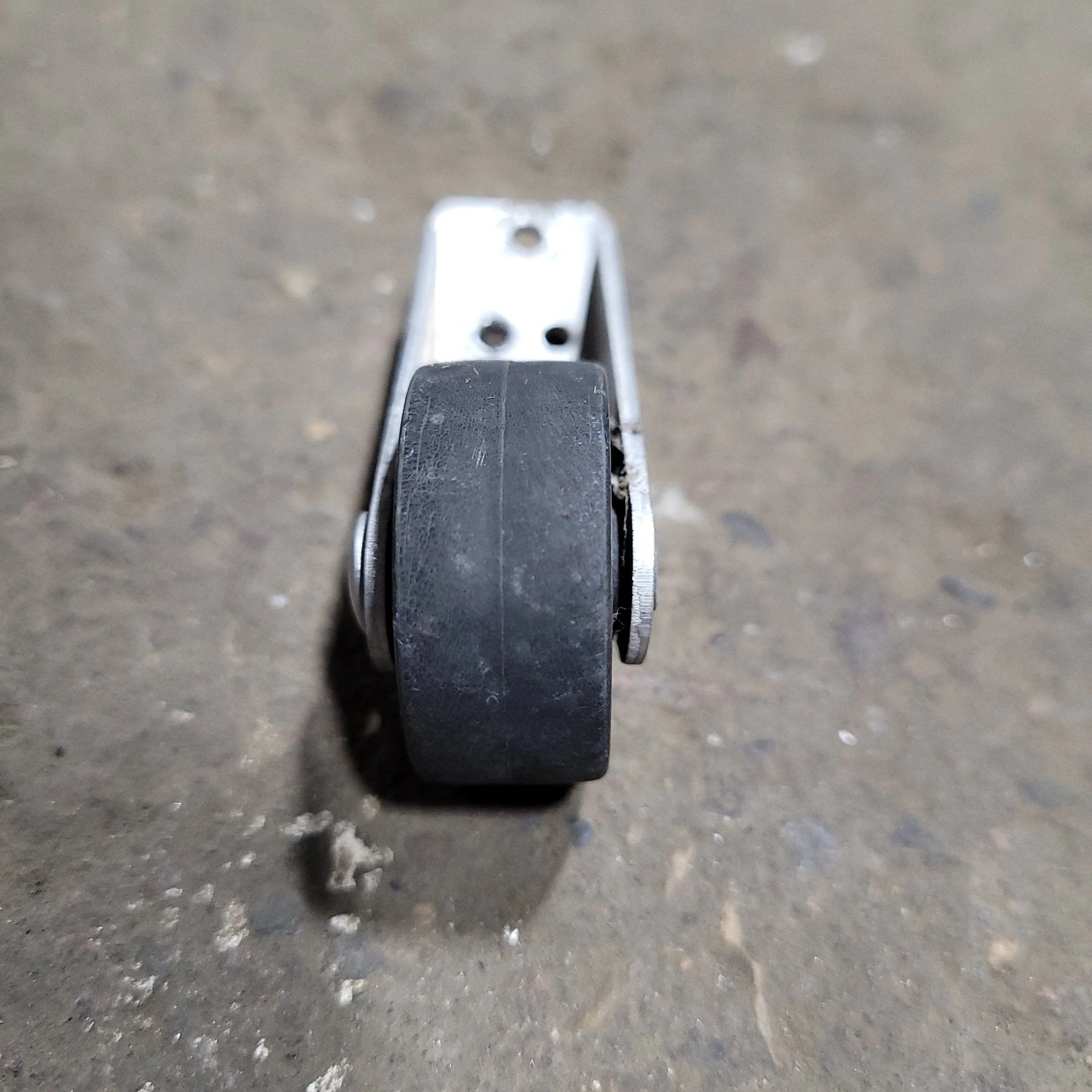 Used RV Awning/ Door Roller Assembly - Image 4