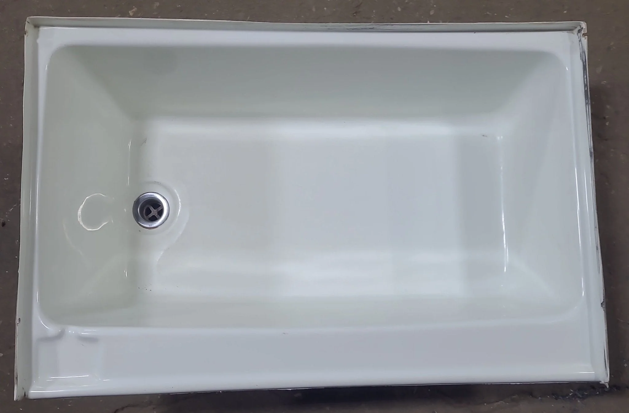 Used RV Bath Tub 35 1/2” x 23 1/2” - Left Hand Drain - Image 2