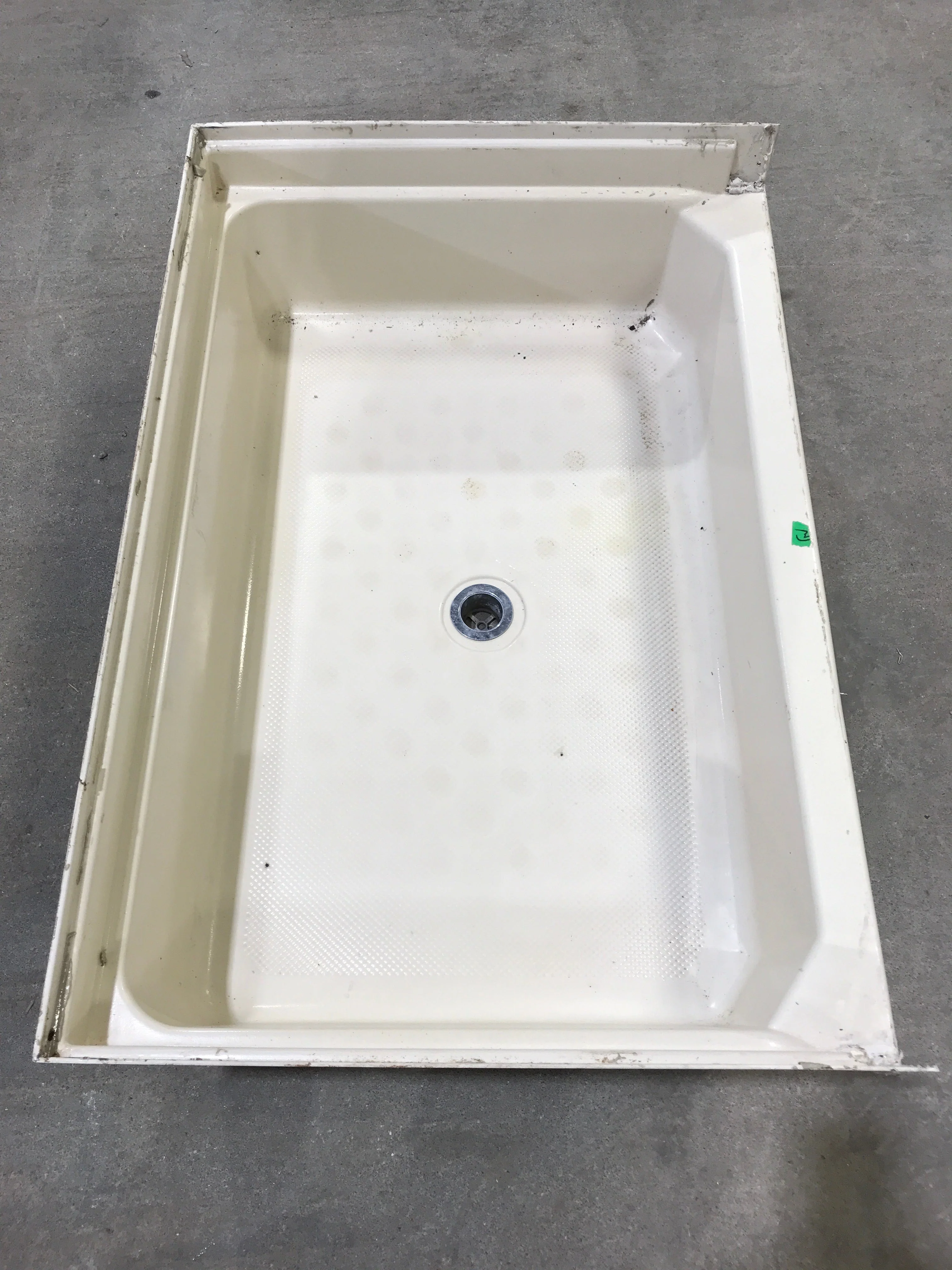 Used RV Bath Tub 35” L x 24” W - Center Drain - Image 3