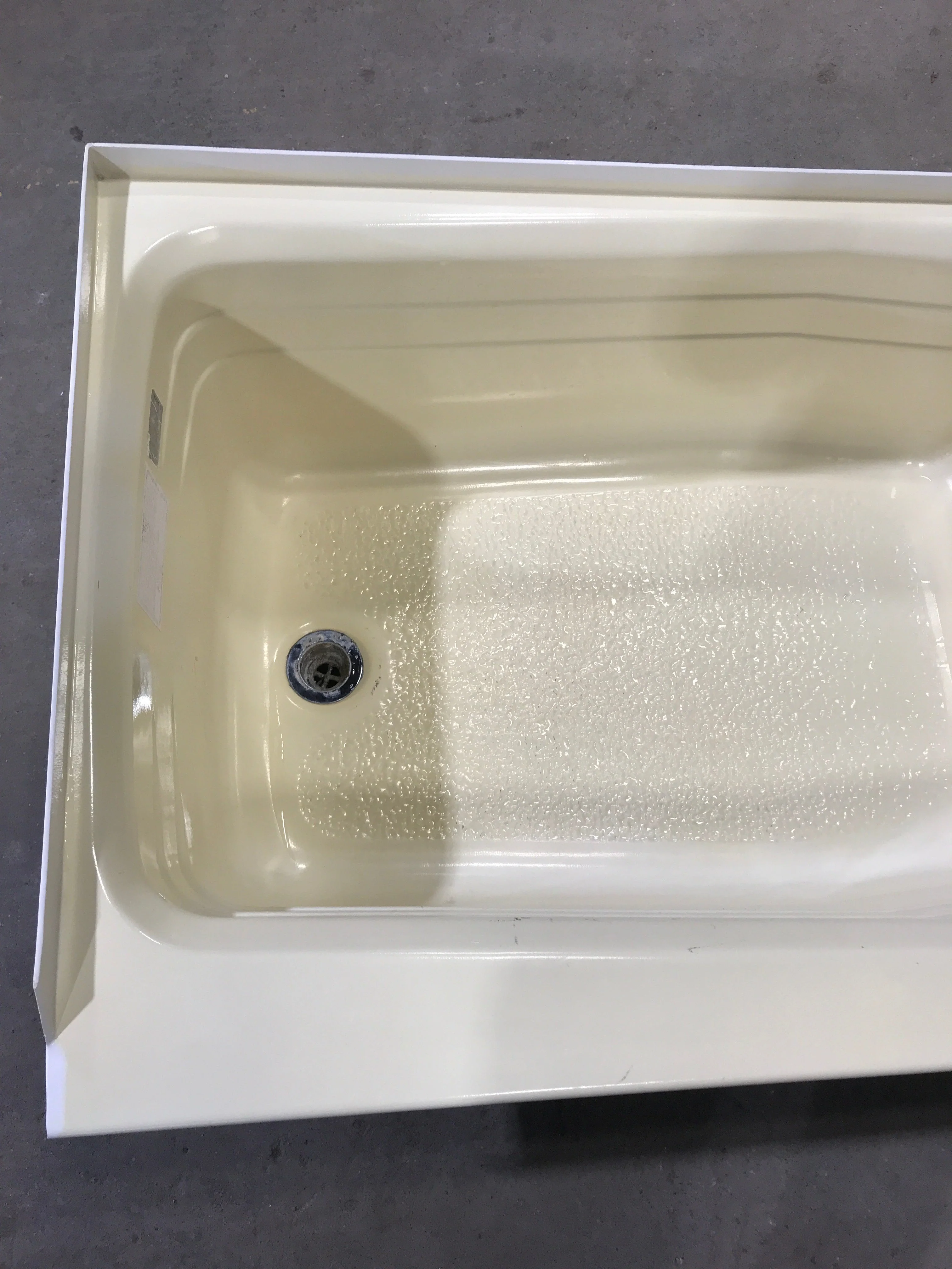 Used RV Bath Tub 36” L x 24" W - Left Hand Drain - Image 2