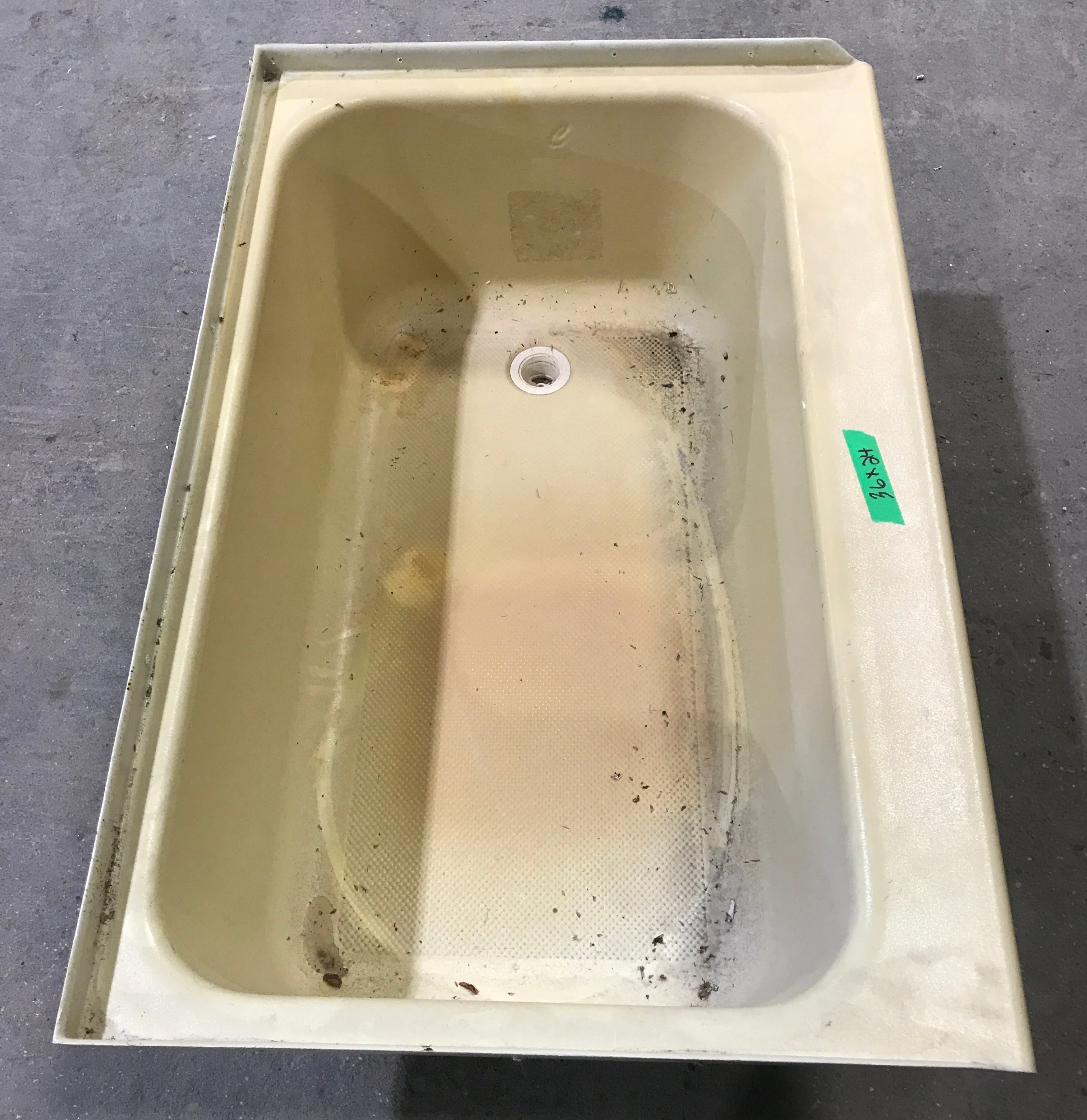 Used RV Bath Tub 36” L x 24" W - Right Hand Drain - Image 2