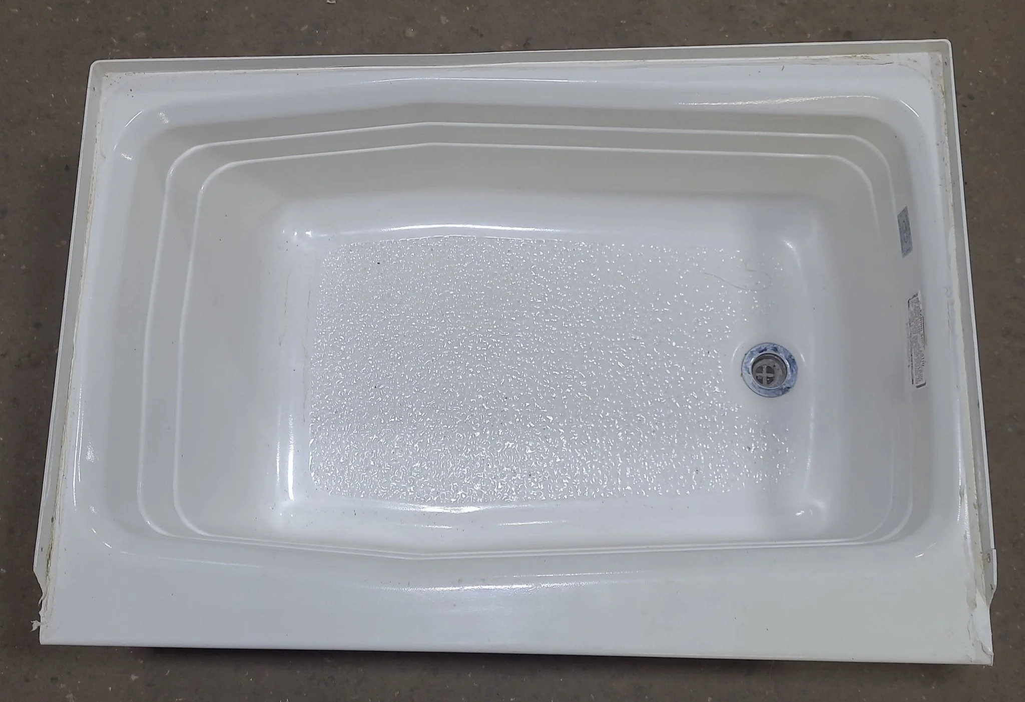 Used RV Bath Tub 36” x 24” - Right Hand Drain - Image 2