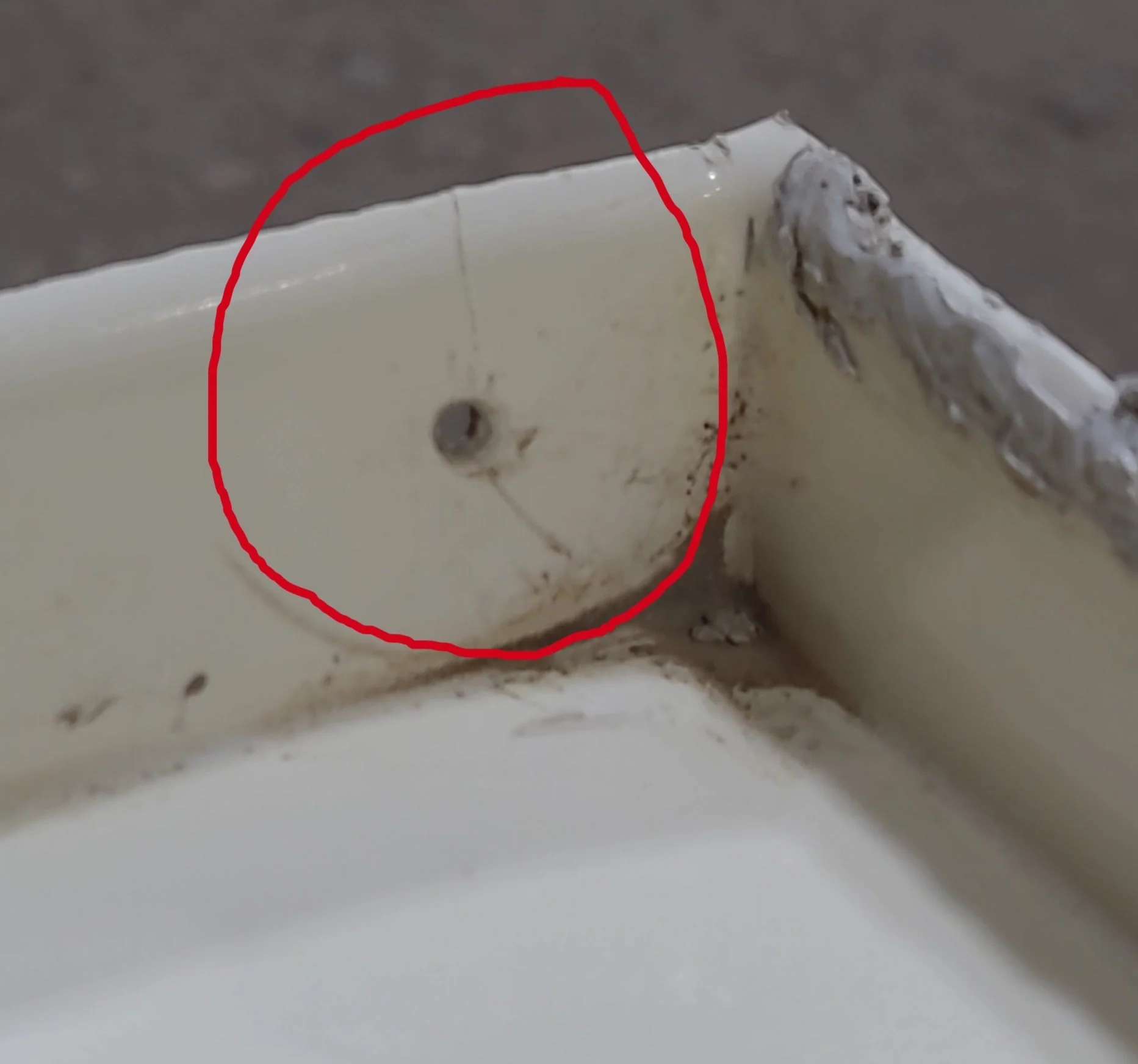 Used RV Bath Tub 39 3/4” x 24” - Right Hand Drain - Image 3