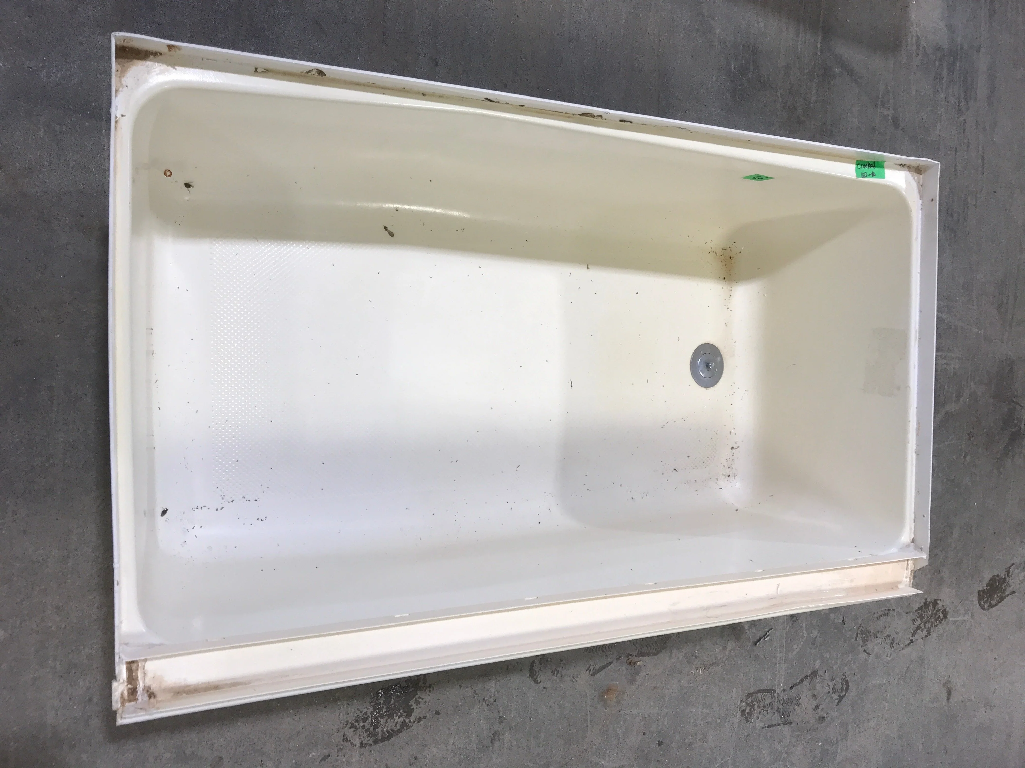 Used RV Bath Tub 40” L x 24" W - Right Hand Drain