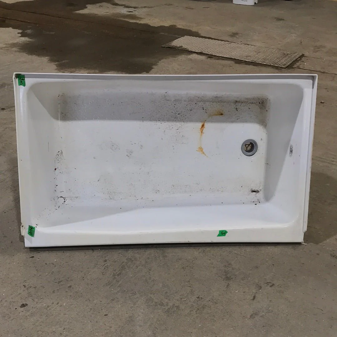 Used RV Bath Tub 40” L x 24 W ” - Right Hand Drain