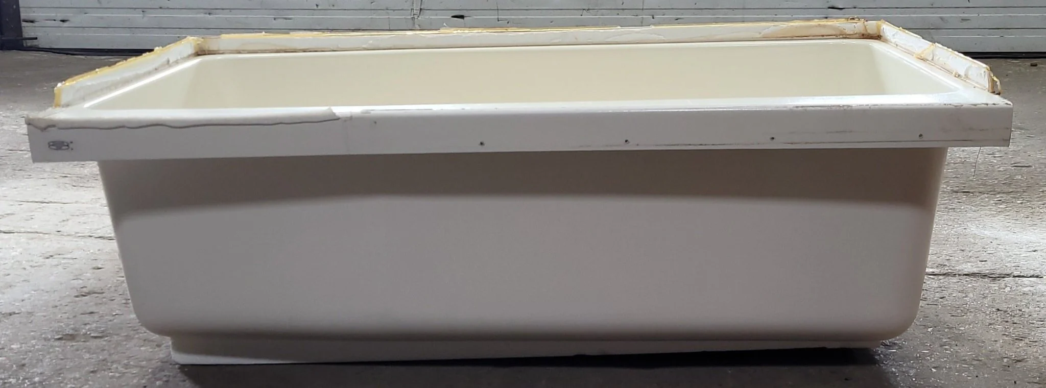 Used RV Bath Tub 41” x 24” - Right Hand Drain - Image 2