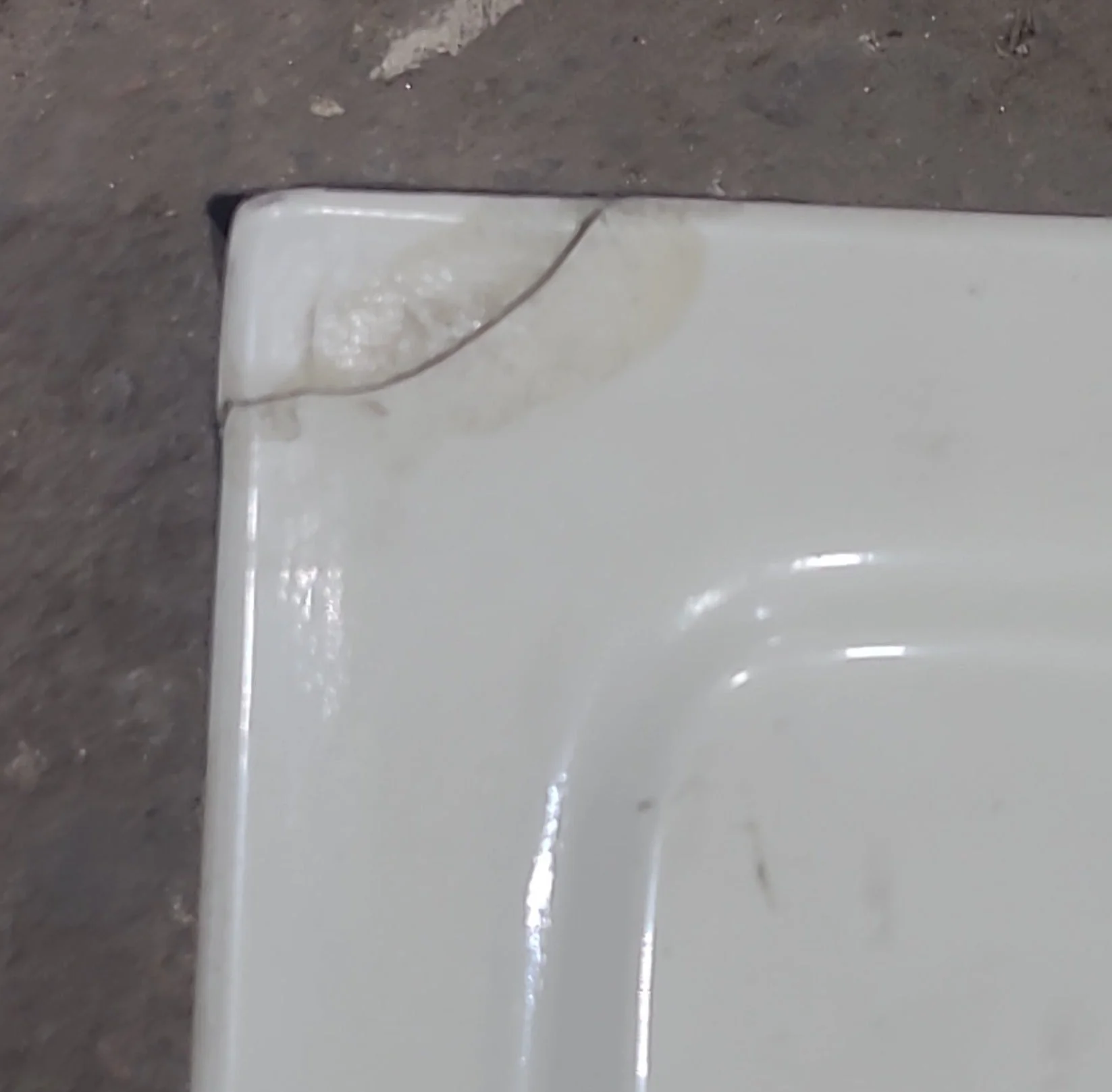 Used RV Bath Tub 54 1/8” x 27 1/4” - Right Hand Drain - Image 5