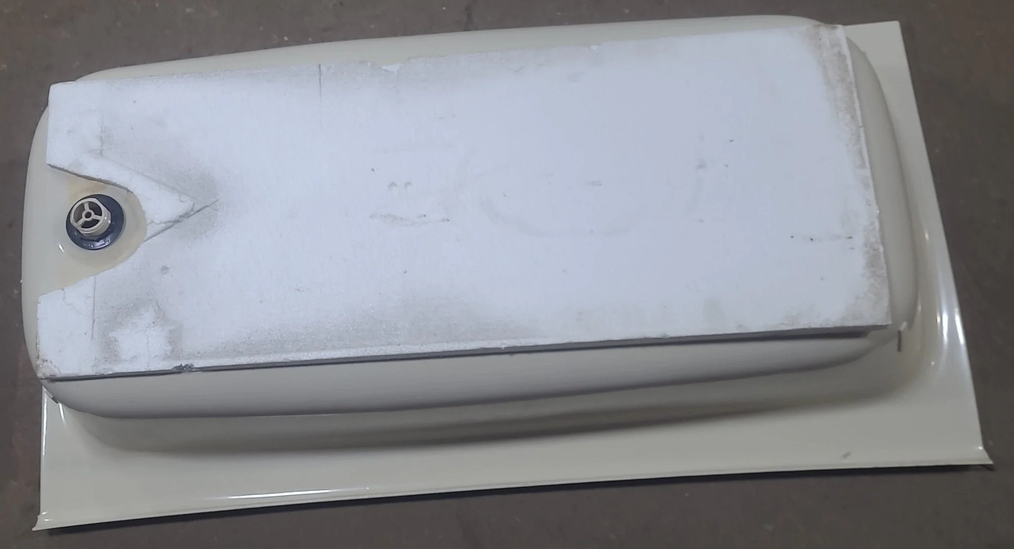 Used RV Bath Tub 54 1/8” x 27 1/4” - Right Hand Drain - Image 6
