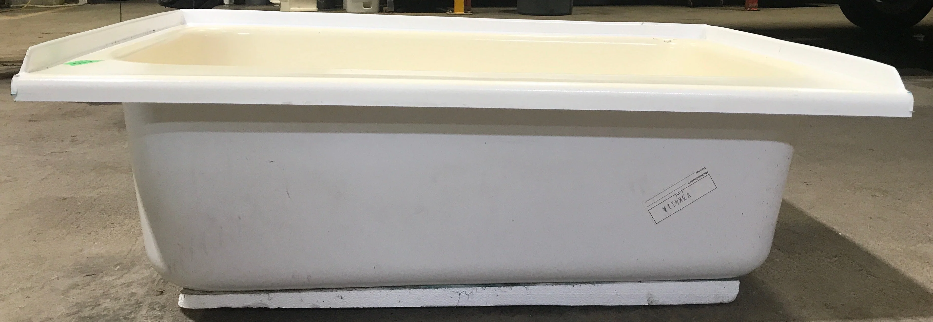 Used RV Bath Tub, Left Hand Drain - 36” L x 24" W - Image 3