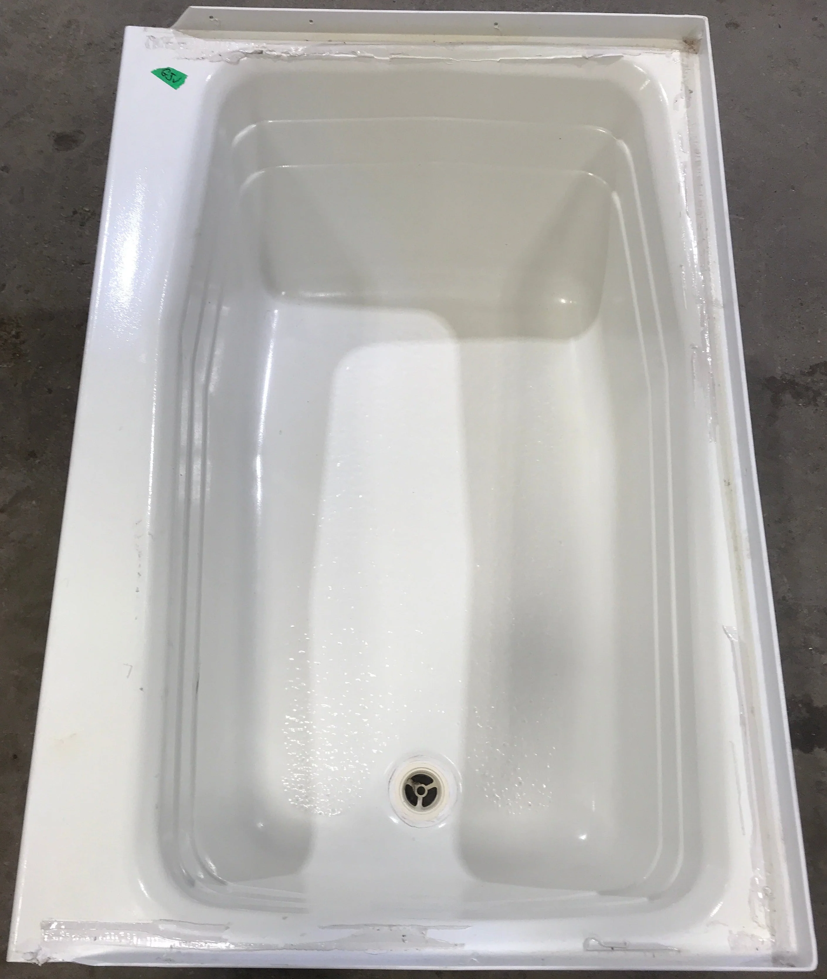Used RV Bath Tub, Right Hand Drain - 36” L x 24" W - Image 2