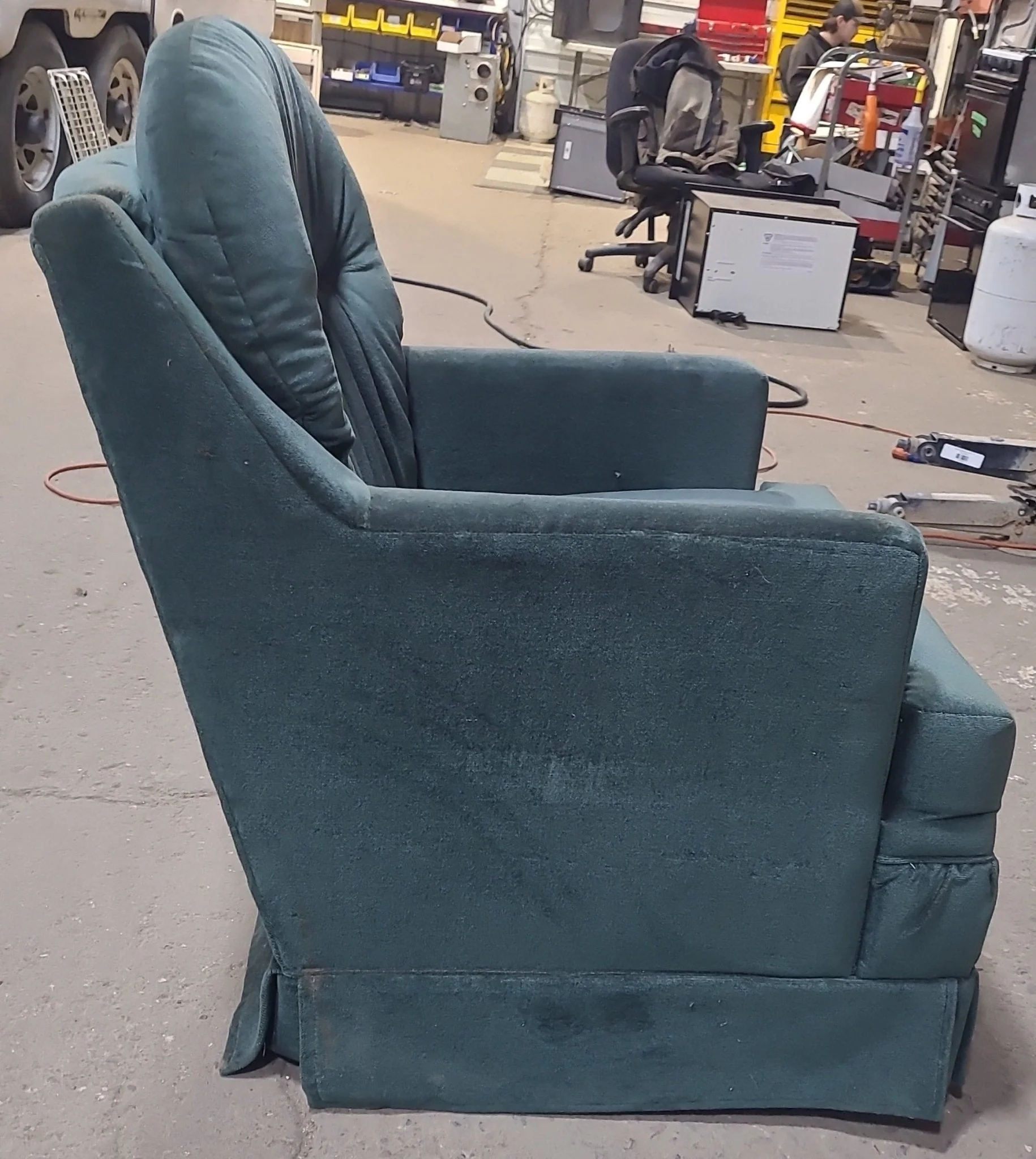 Used RV Chair - 34" H x 22" W x 28" D - Image 4