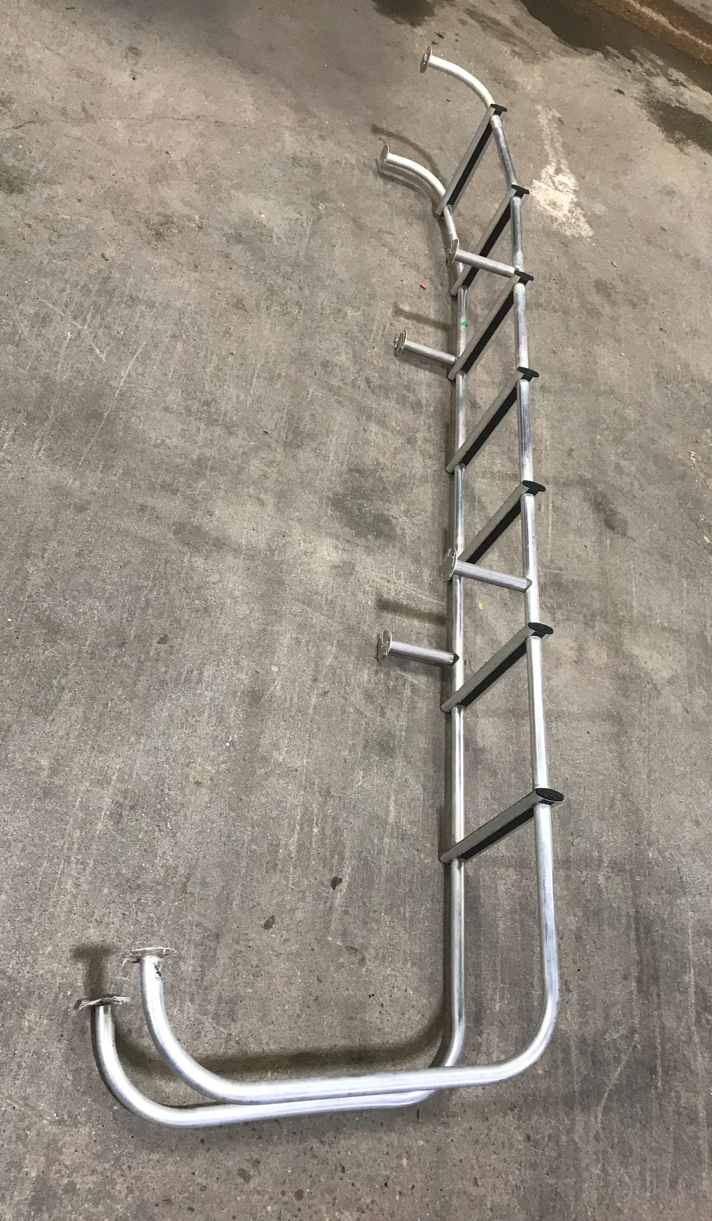 Used RV Exterior Ladder - Aluminum - 94" H x 13 1/4" W - Image 4