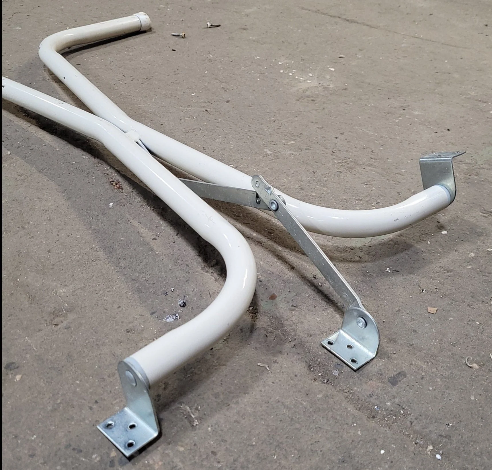 Used RV Folding Table Leg Set 28" H- OFF WHITE COLOR - Image 4