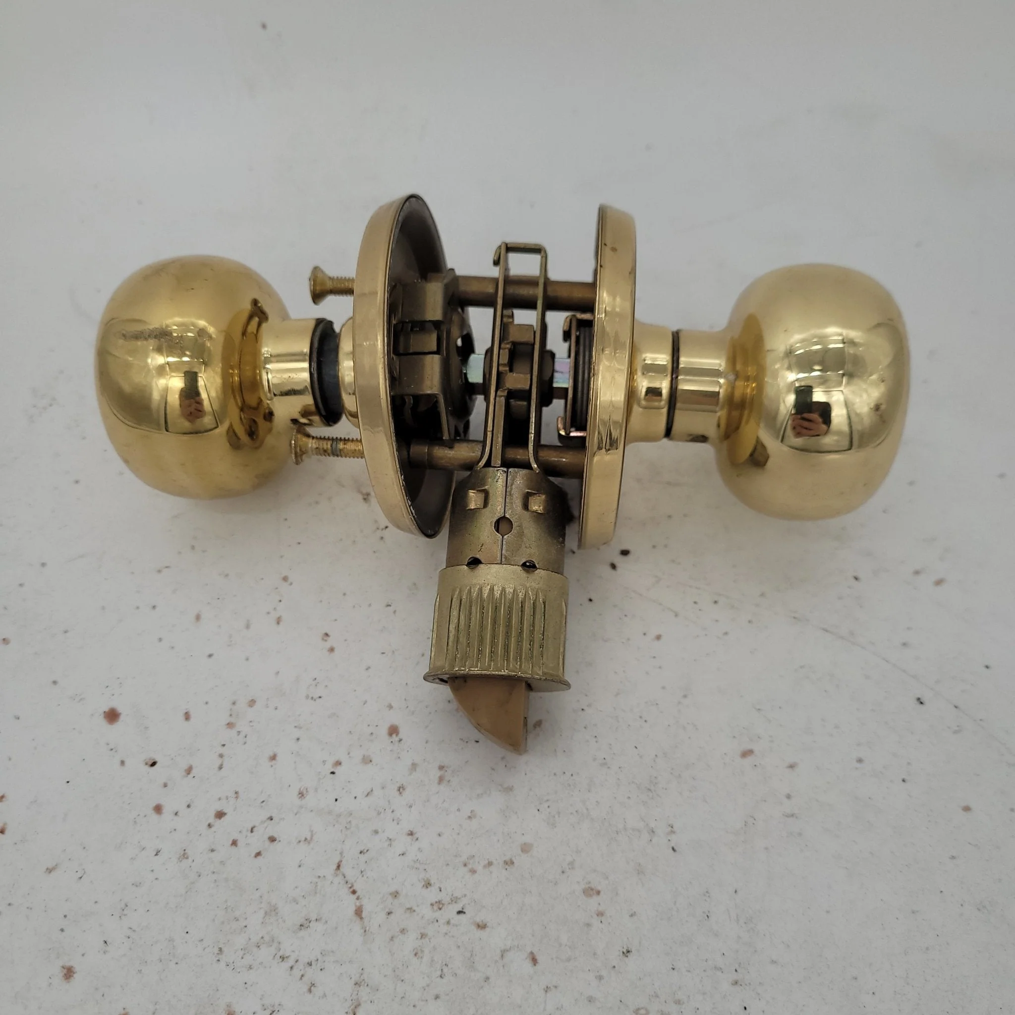 Used RV Interior Door Knob 1 1/2" Wall 2 1/2" Latch Locking