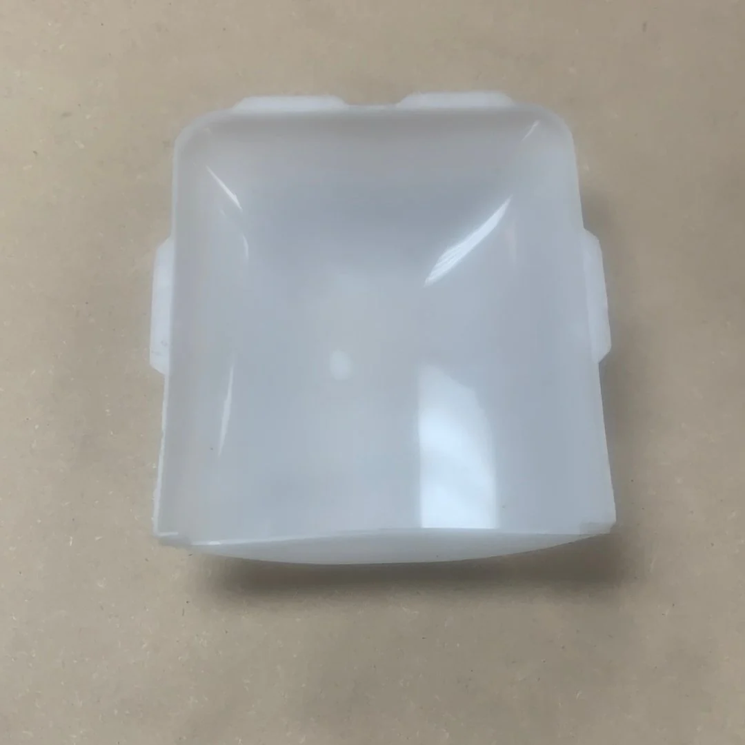Used RV Interior Light Lens - 92513 - F33-0010 - LR96696 - Image 3