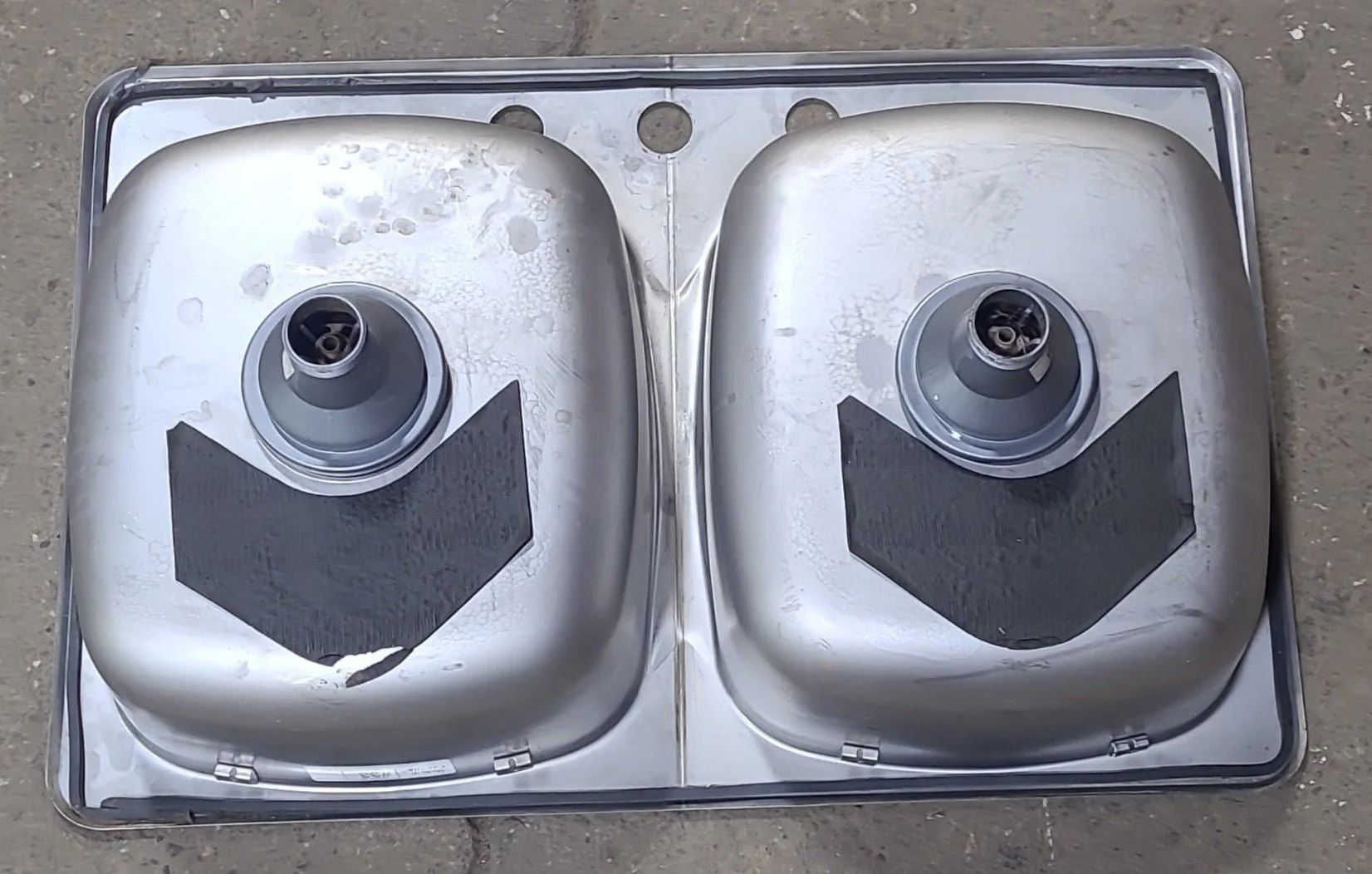 Used RV Kitchen Sink 31 1/4” W x 20 1/2” L - Image 4
