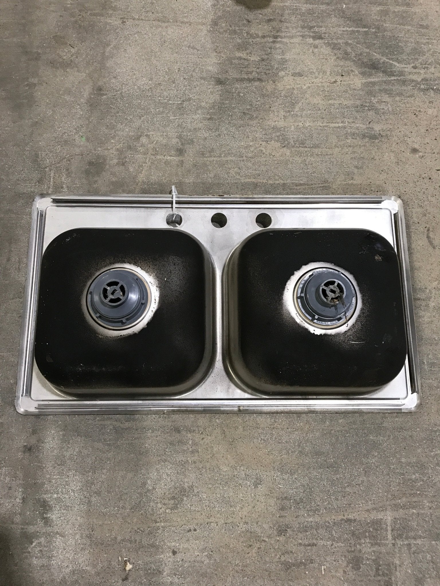 Used RV Kitchen Sink 33” W X 19” L - Image 4