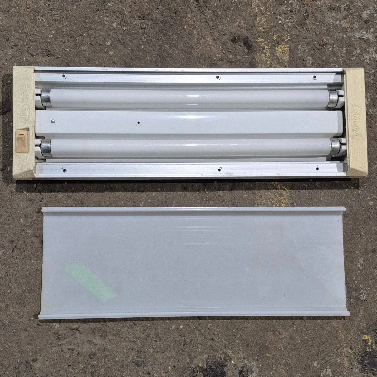 Used RV Luminaire Dual Fluorescent Light Fixture - Model 930 - Image 6