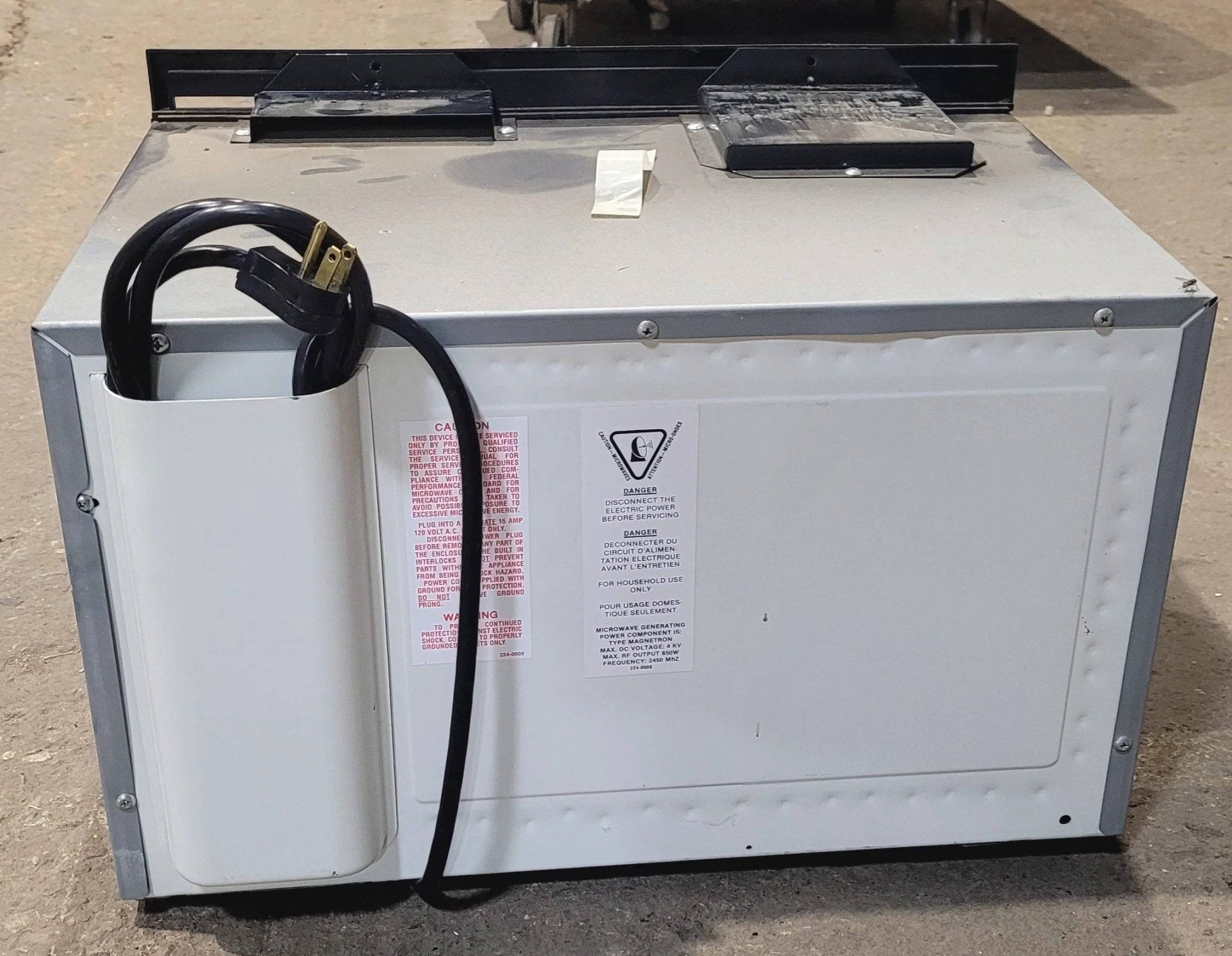 Used RV Microwave Magic Chef 20 3/8" W X 12 3/4" H X 13 1/4" D - Image 6