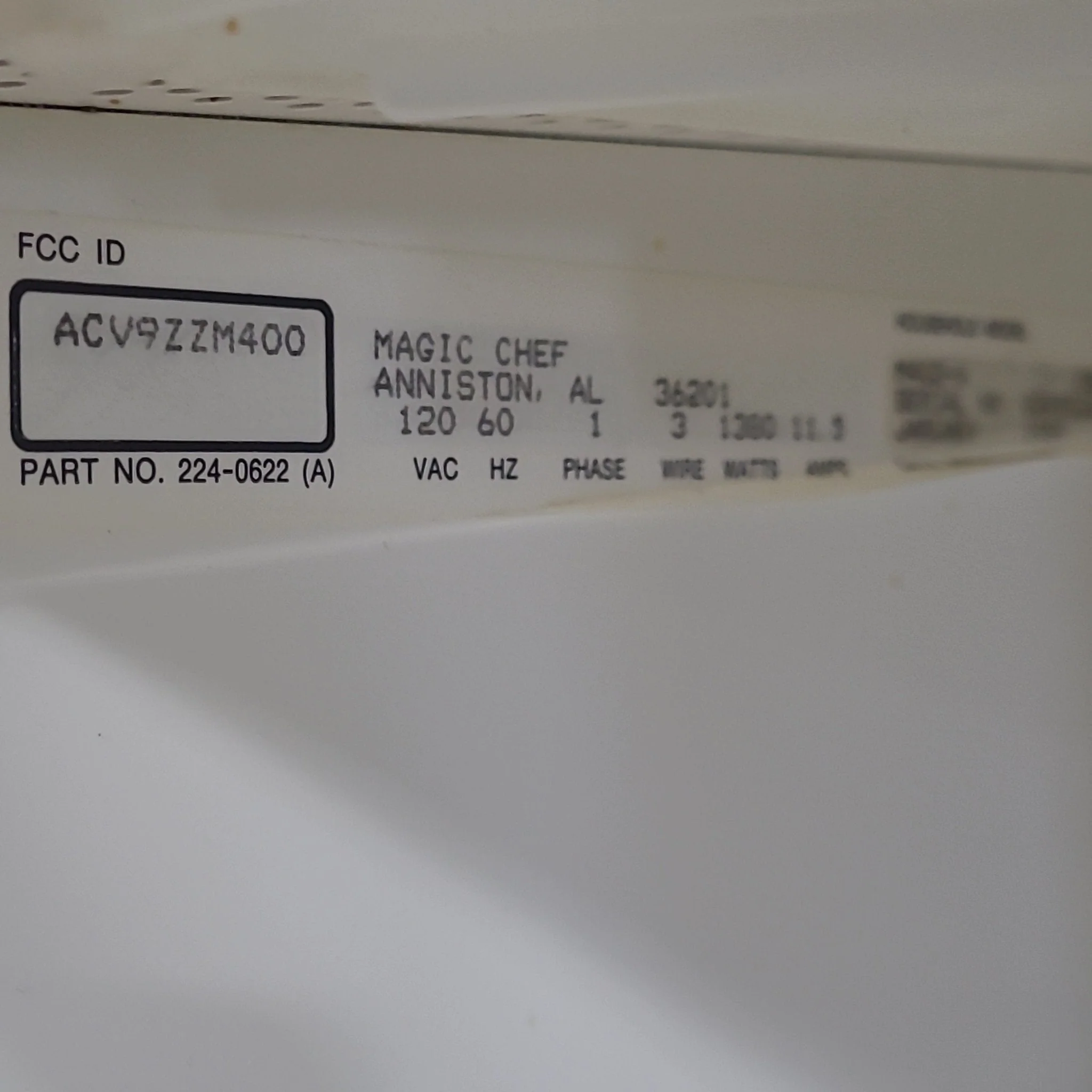 Used RV Microwave Magic Chef 21 3/4" W X 15" H X 15 1/2" D - Image 4