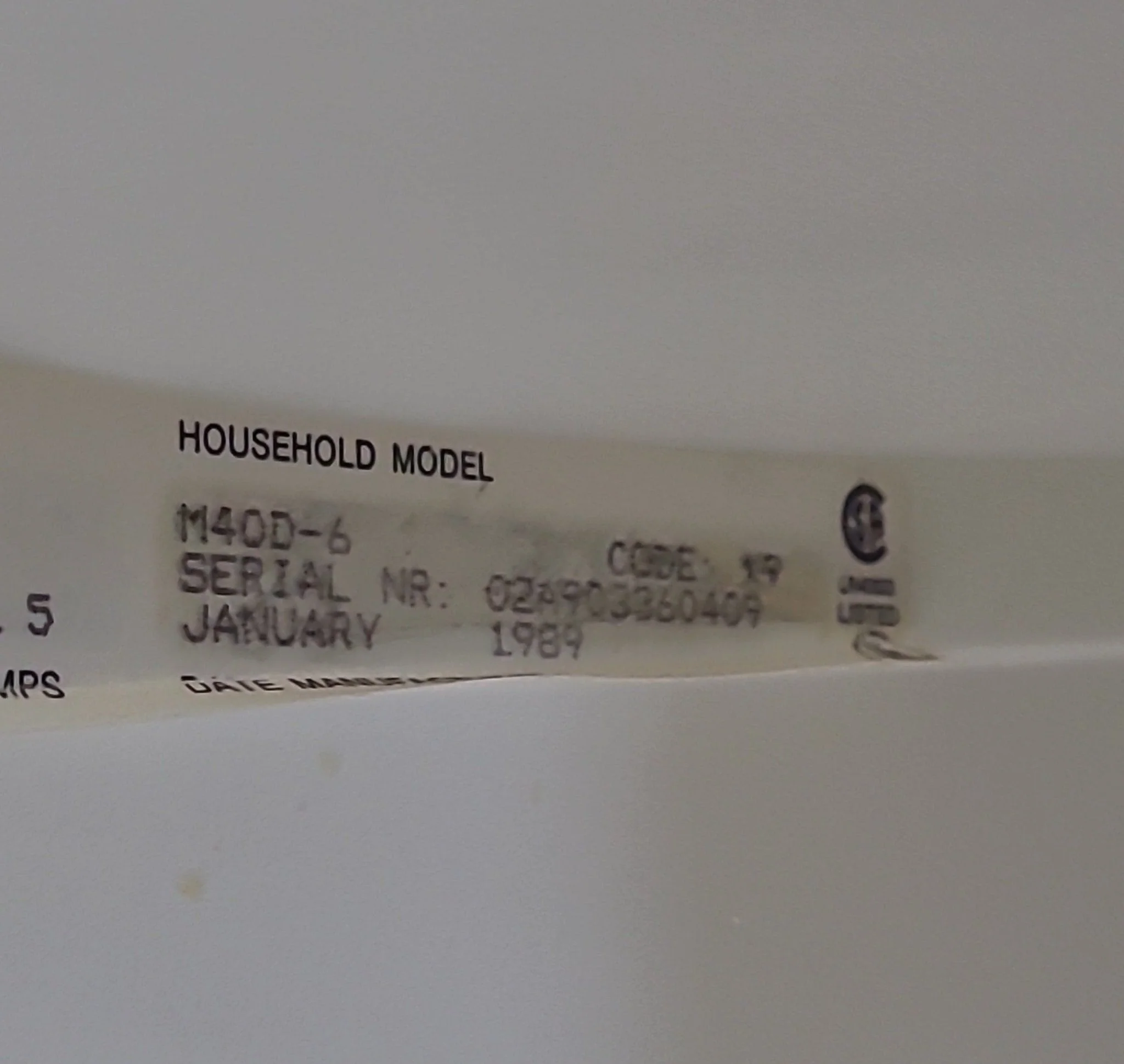 Used RV Microwave Magic Chef 21 3/4" W X 15" H X 15 1/2" D - Image 5
