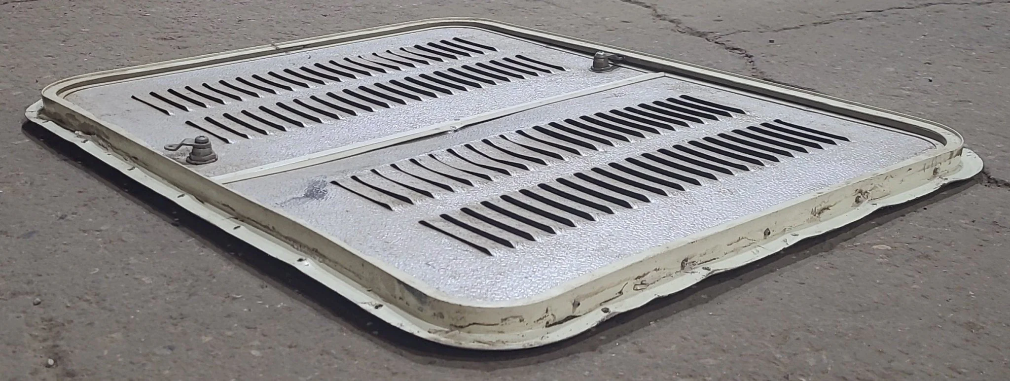 Used RV Radius Battery / Propane Cargo Door 31 3/4 x 23 1/2 x 3/4"D - Image 5