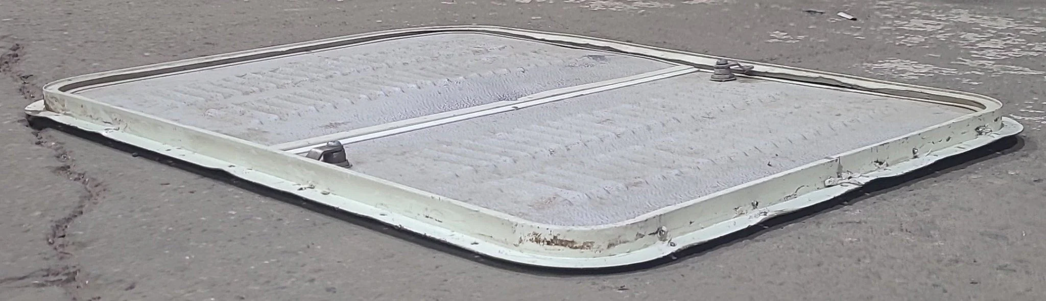 Used RV Radius Battery / Propane Cargo Door 31 3/4 x 23 1/2 x 3/4"D - Image 6