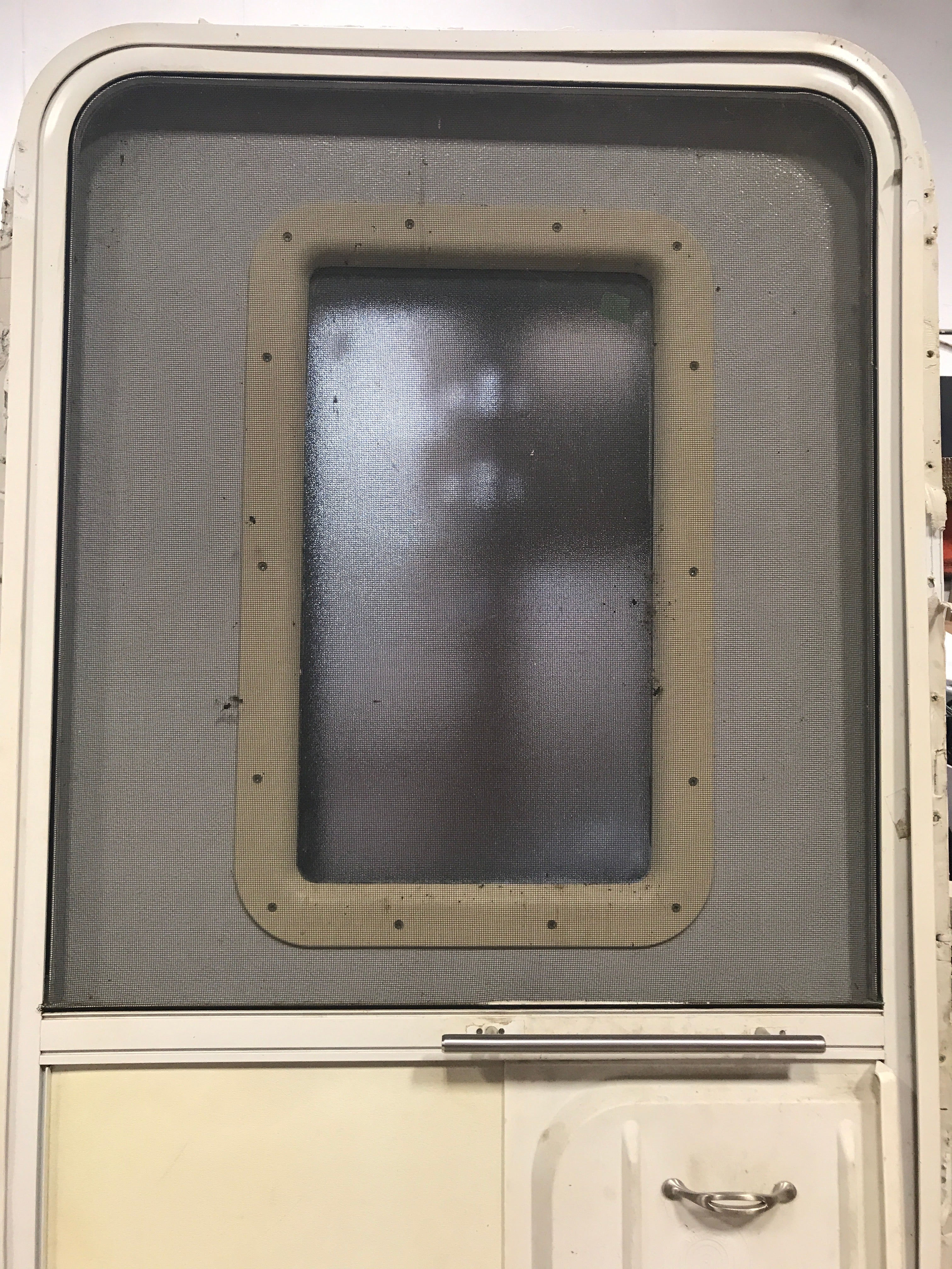 Used RV Radius Corner Entry Door 29 1/2" W x 71 1/2" H - Image 6