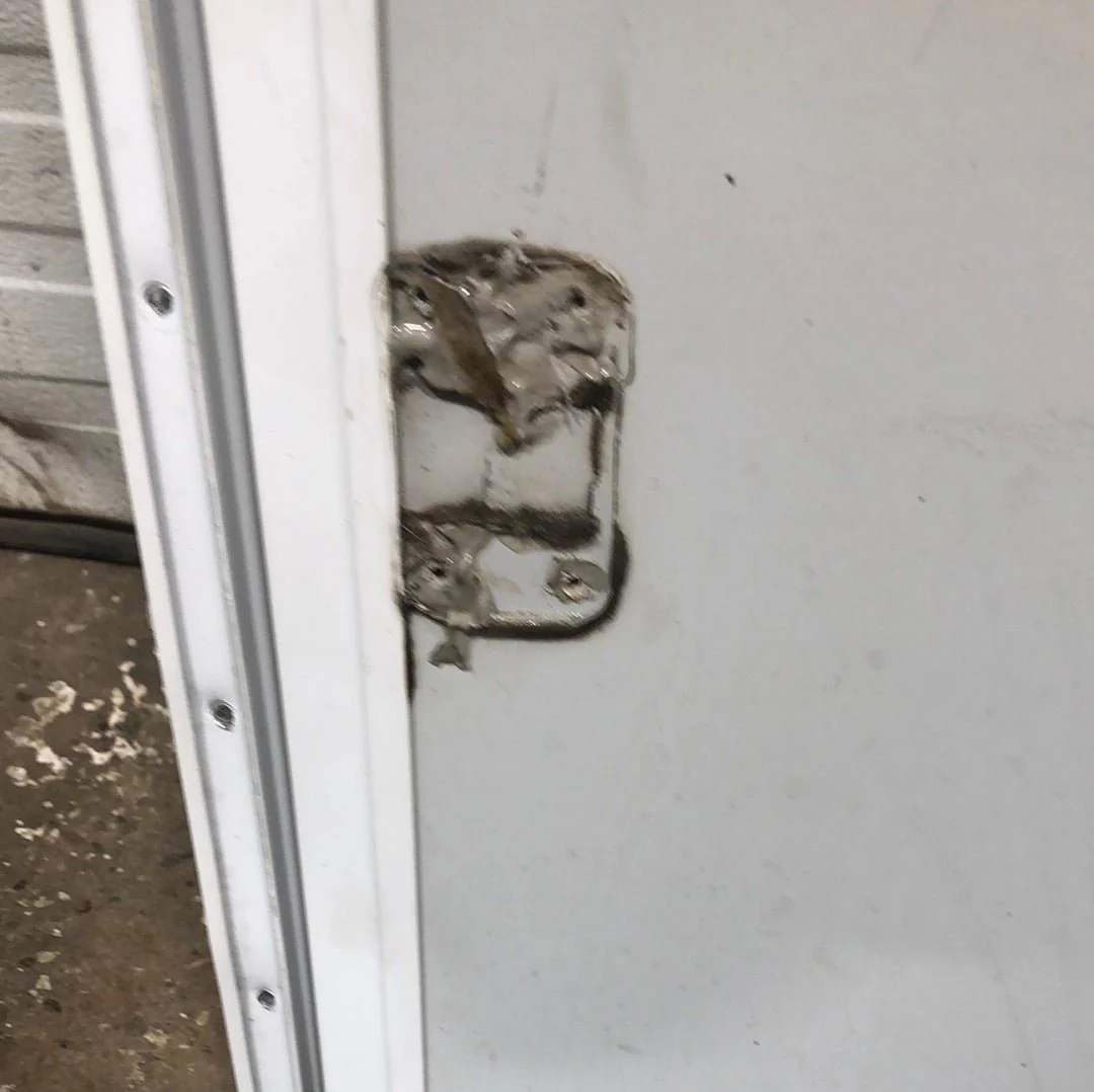 Used RV Radius Entry Door 24 x 69 1/2 Amerimax - Image 3