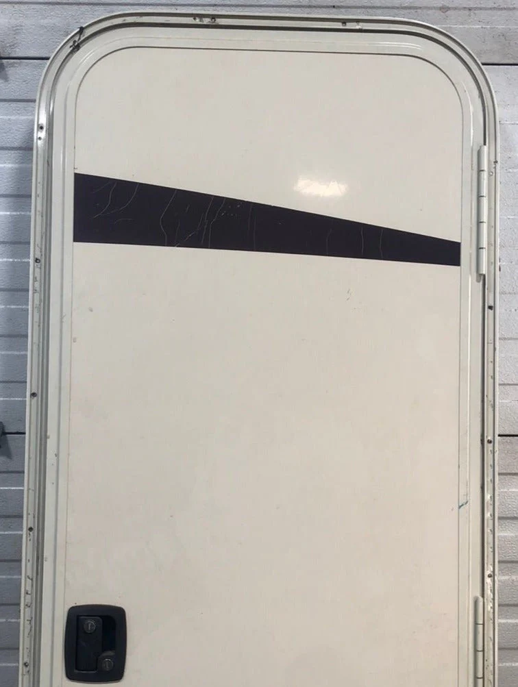 Used Rv Radius Entry Door 25 1/2 x 74 Challenger 975 - Image 3