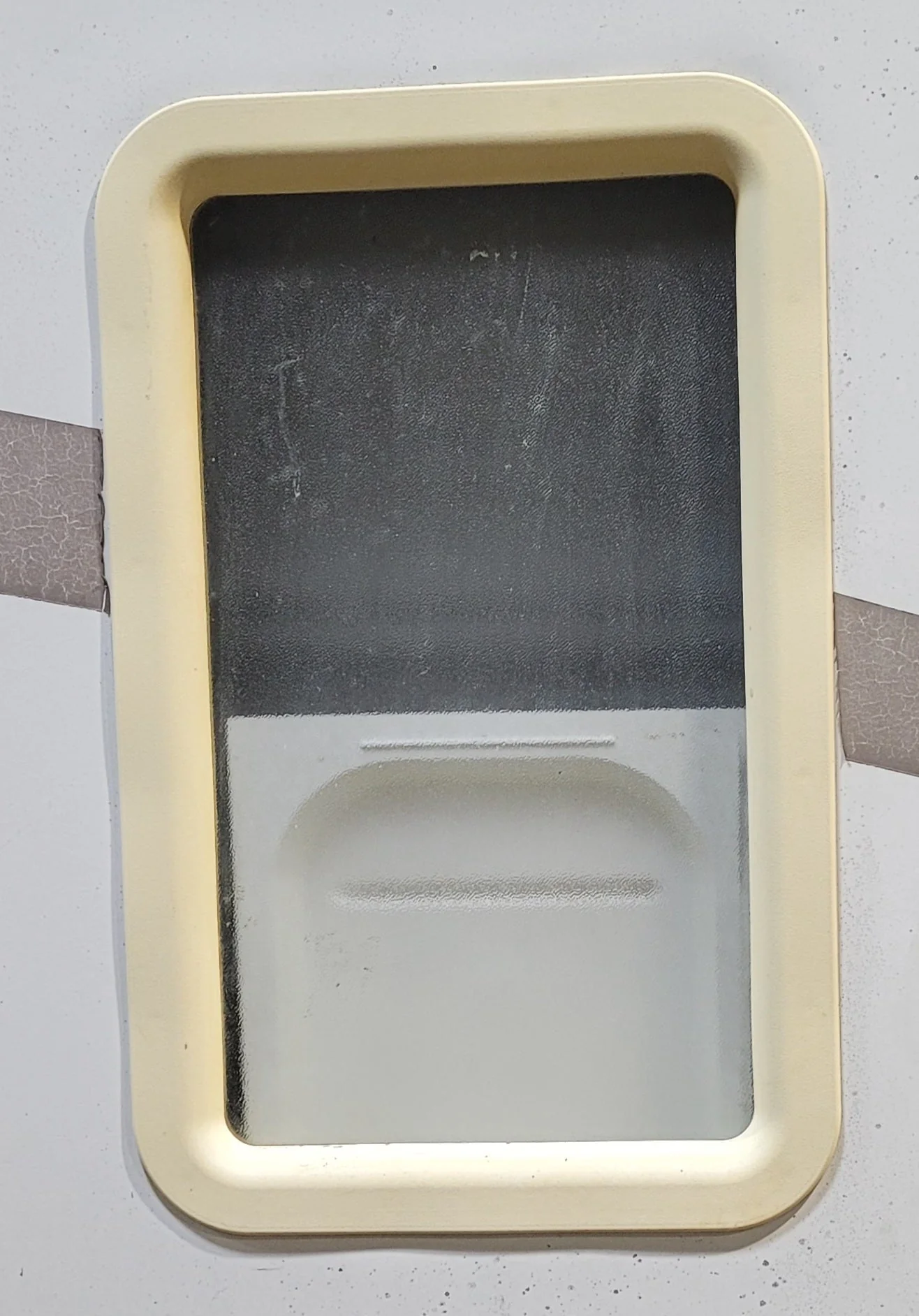 Used RV Radius Entry Door 25 5/8" W x 71 1/2" H - Image 2