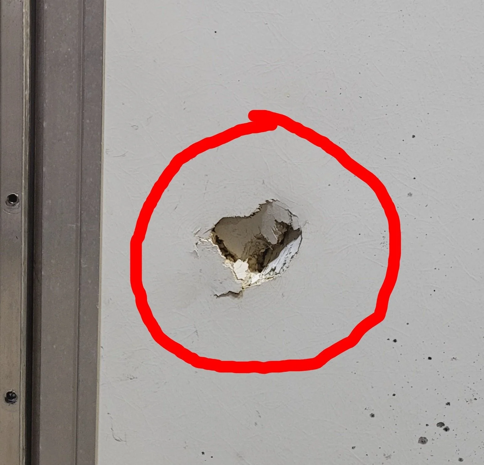 Used RV Radius Entry Door 25 5/8" W x 71 1/2" H - Image 4