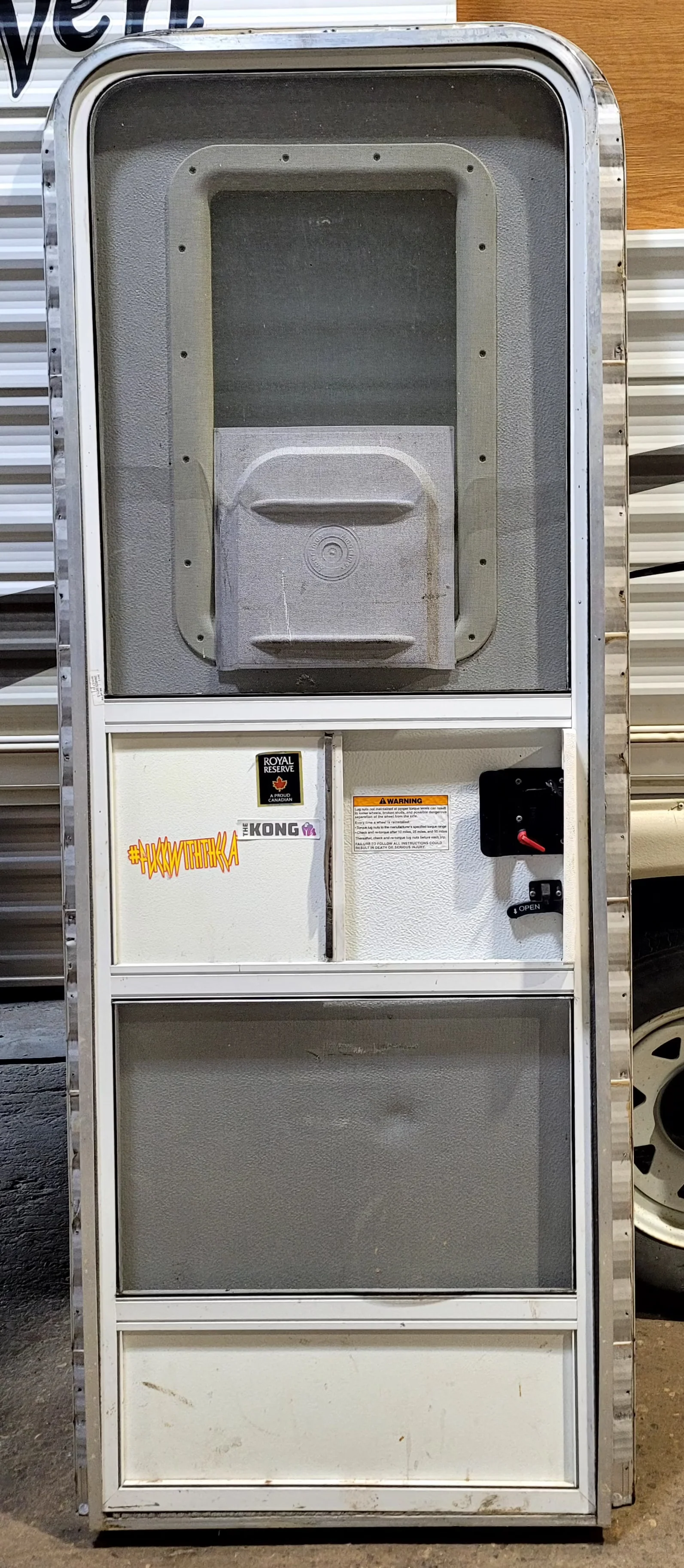 Used RV Radius Entry Door 25 5/8" W x 71 1/2" H - Image 5