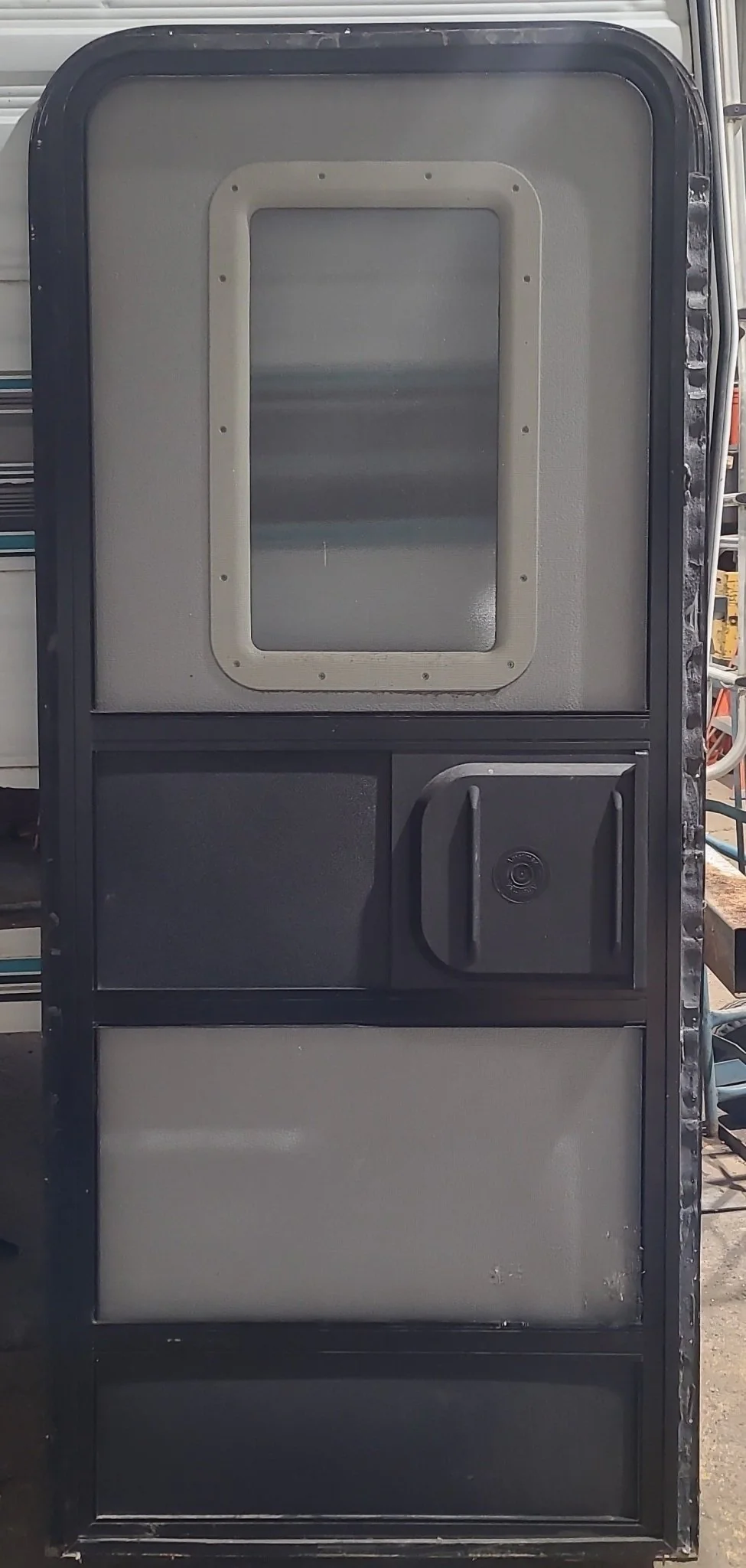 Used RV Radius Entry Door 29 1/2" W x 71 3/4" H - Image 4
