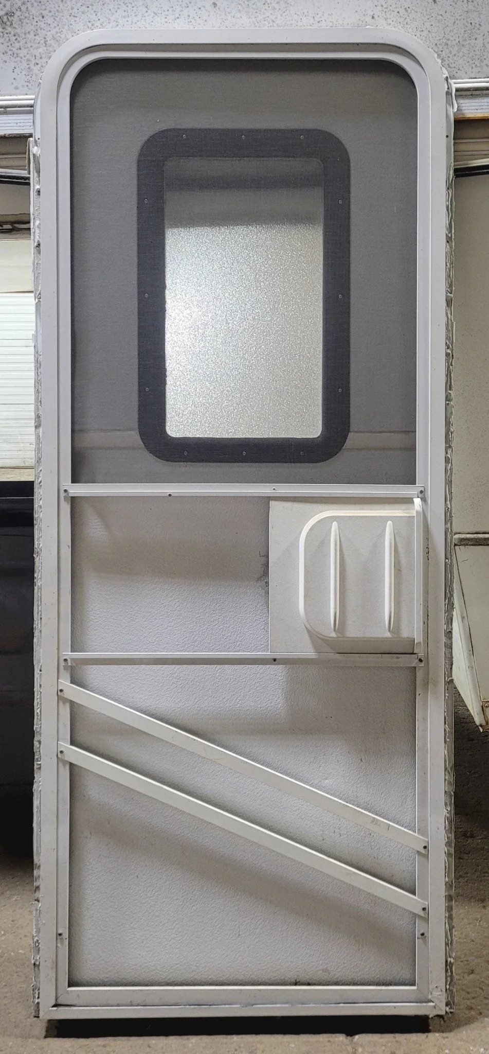 Used RV Radius Entry Door 29 1/2" W x 71 7/8" H - Image 4