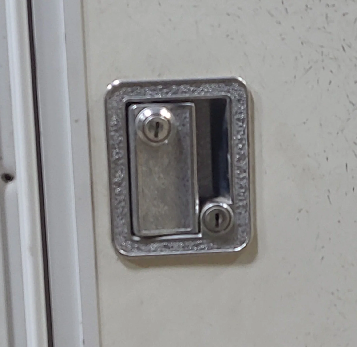 Used RV Radius Entry Door 29 1/2" W x 72" H - Image 3