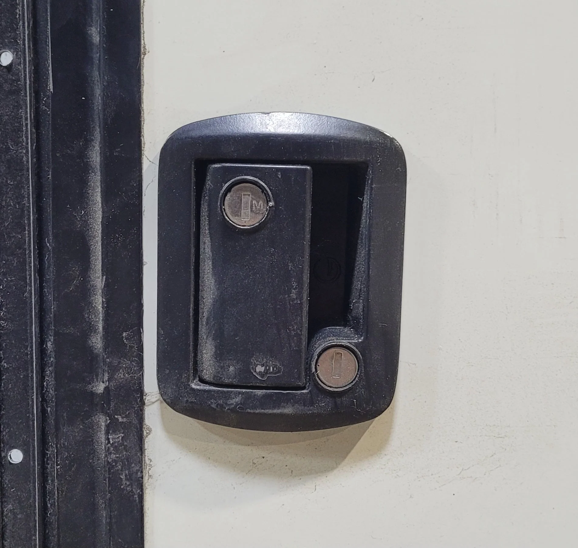 Used RV Radius Entry Door 29 1/2" W x 78" H - Image 3