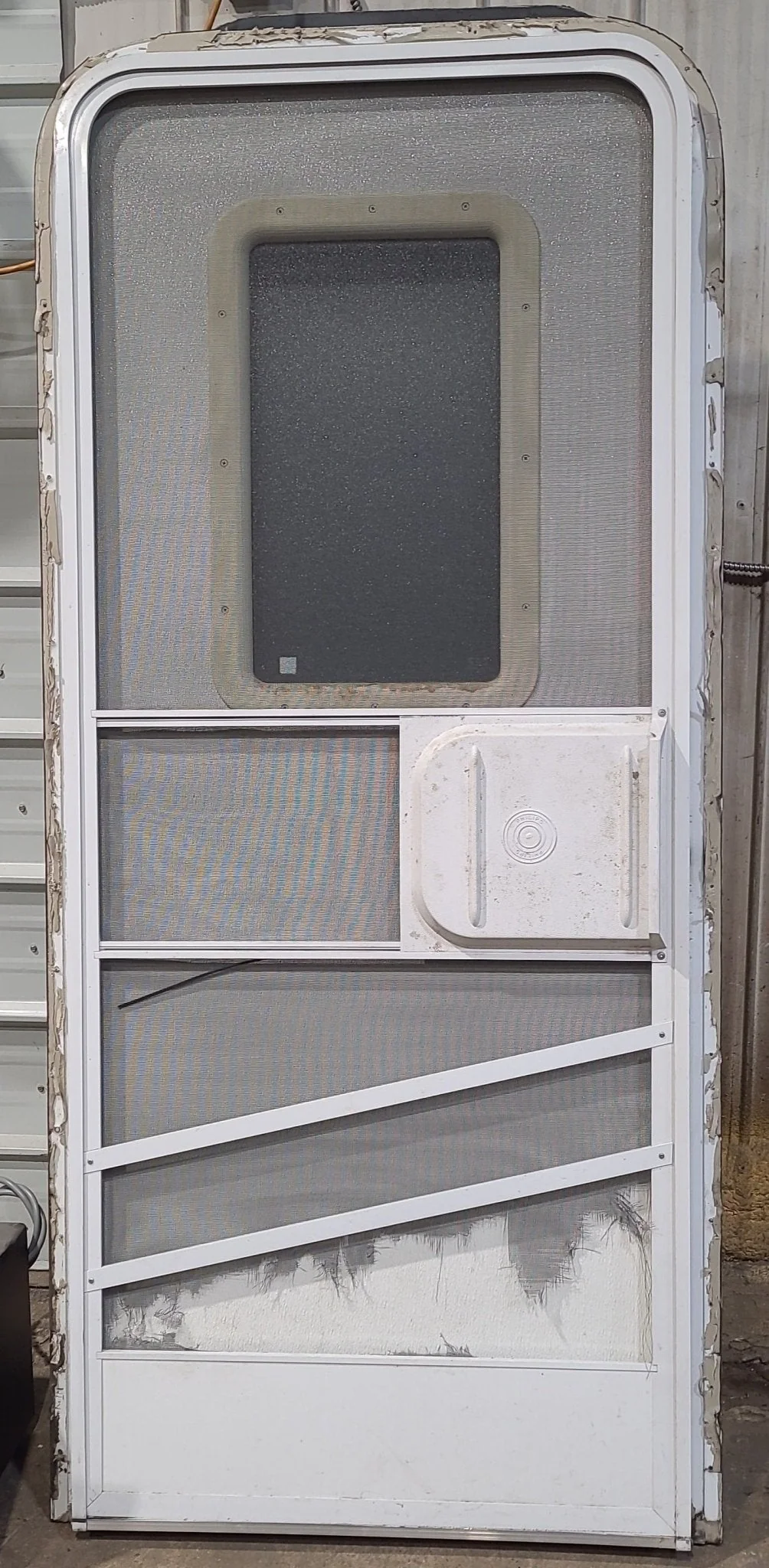 Used RV Radius Entry Door 29 1/2" x 70" - Image 3