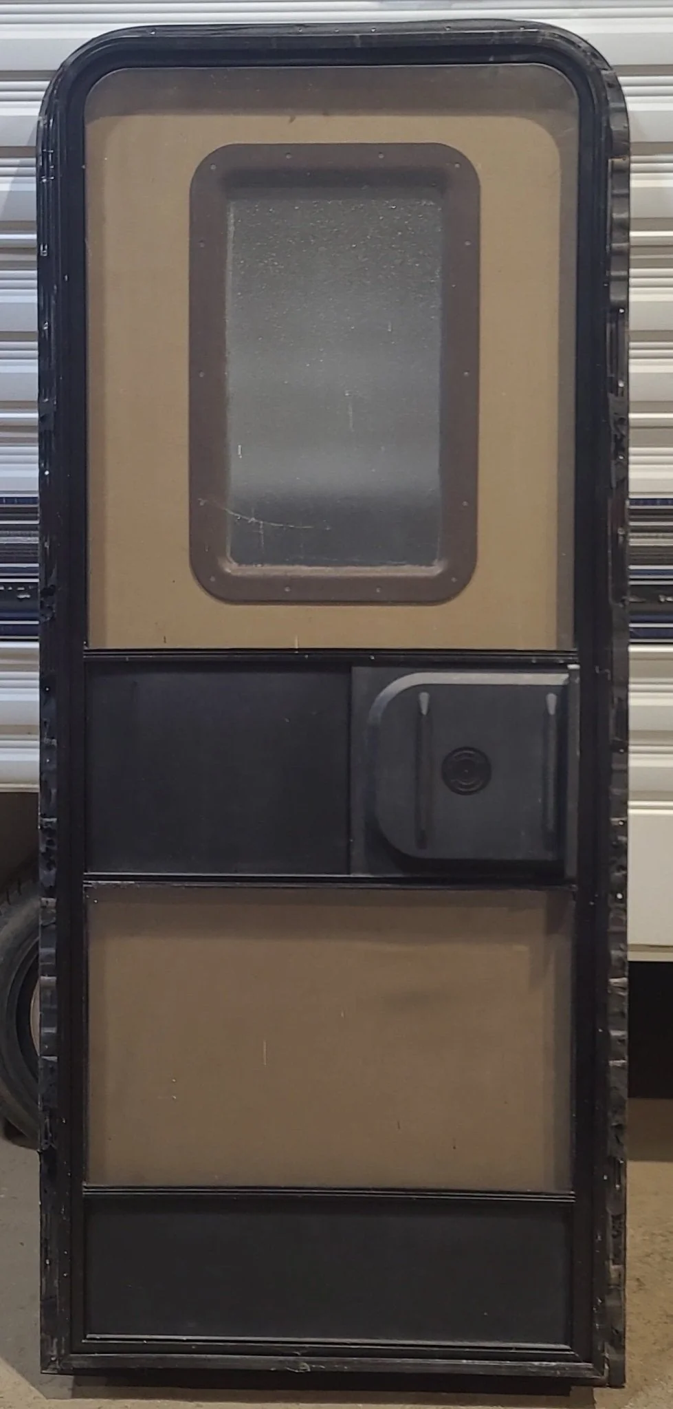 Used RV Radius Entry Door 29 1/2" x 71 1/4" - Image 4