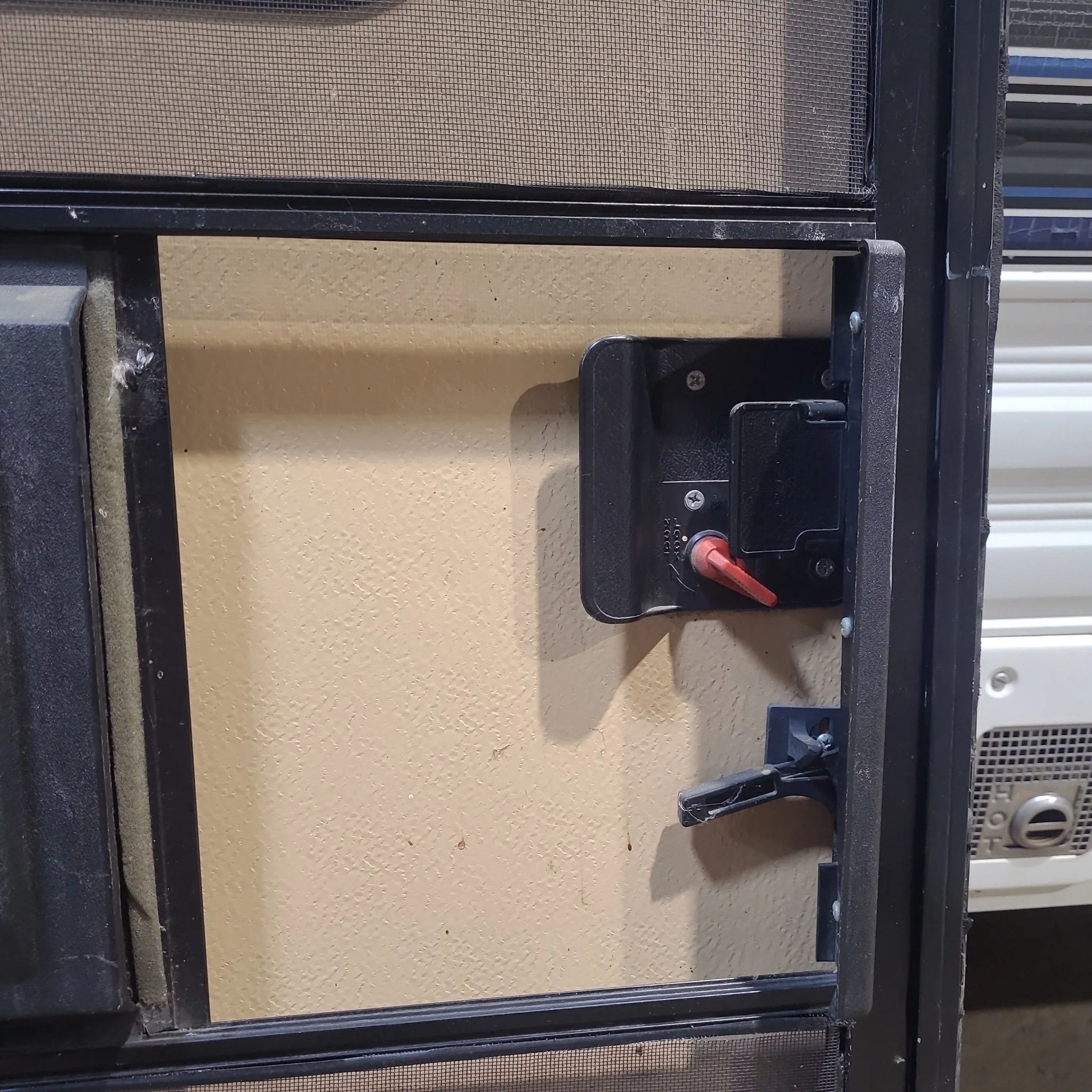 Used RV Radius Entry Door 29 1/2" x 71 1/4" - Image 8