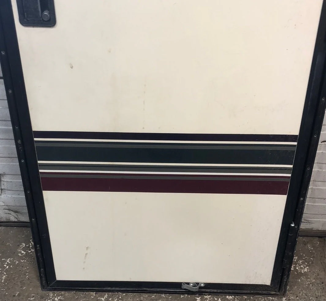 Used RV Radius Entry Door 29 1/2 x 71 3/4 - Image 2