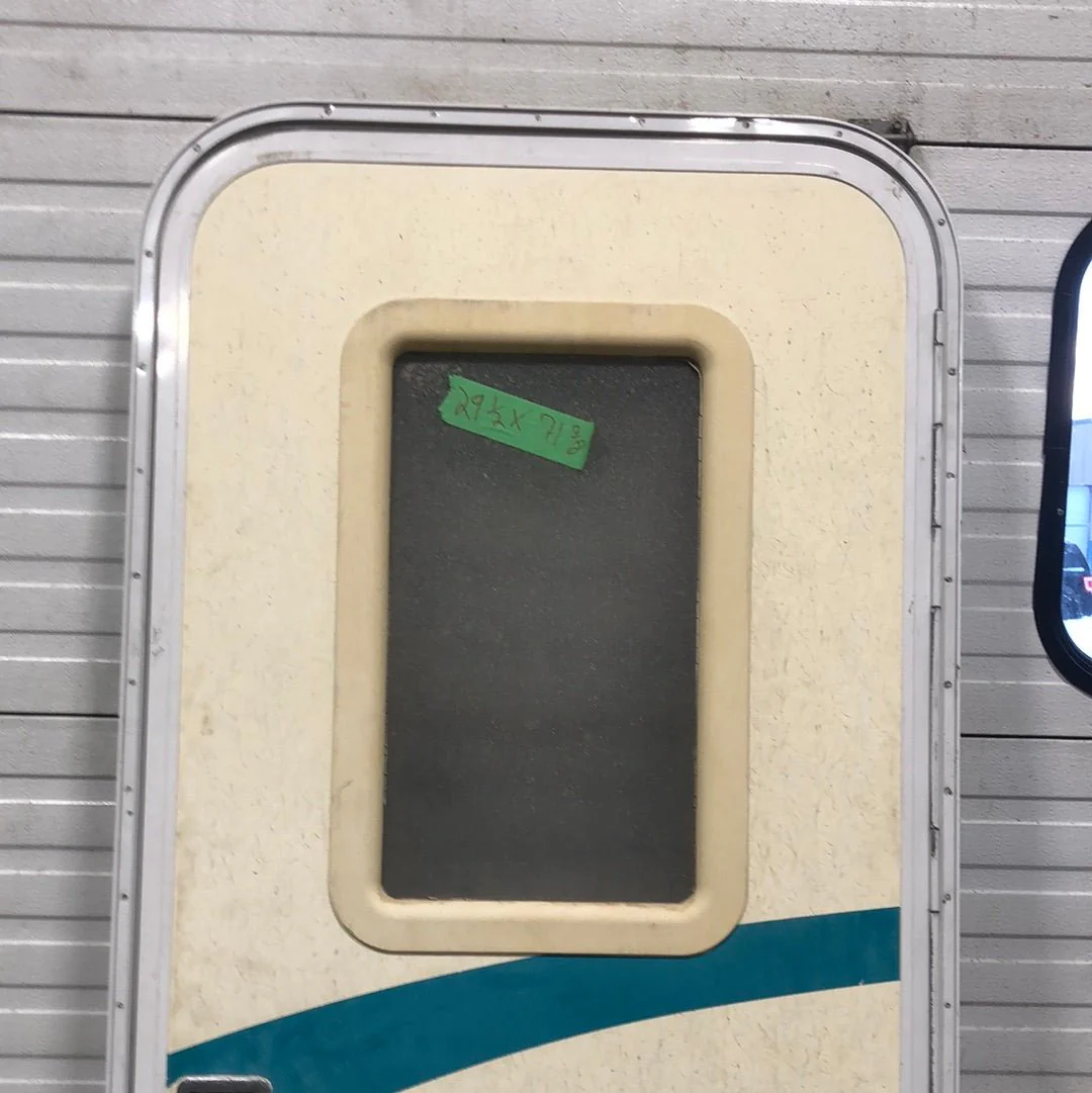 Used Rv Radius Entry Door 29 1/2 x 72 - Image 3