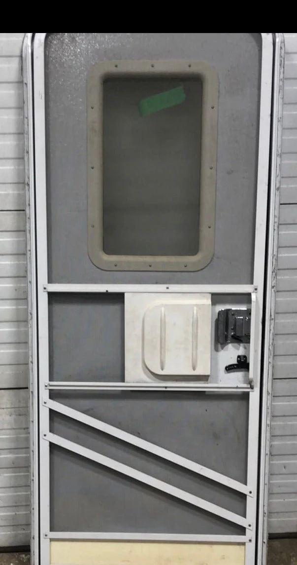 Used Rv Radius Entry Door 29 1/2 x 72 - Image 7