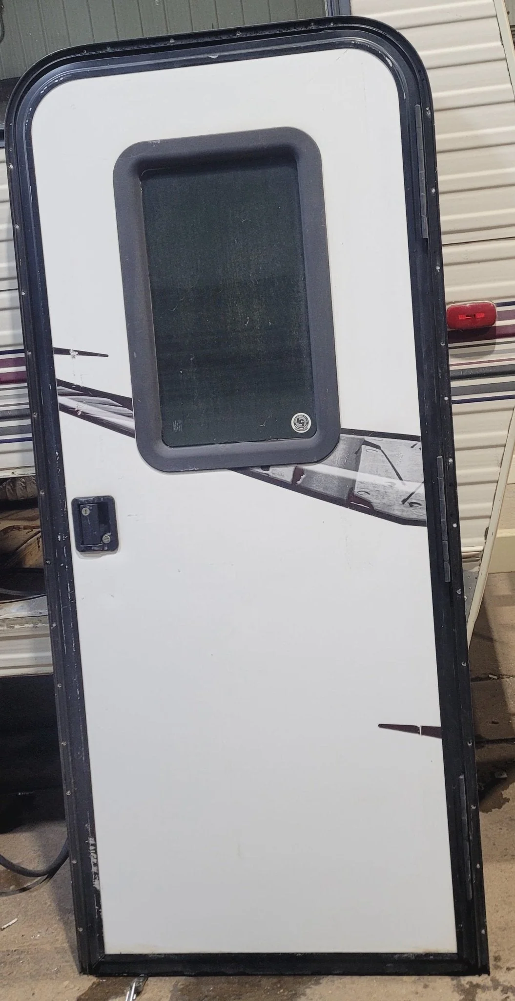 Used RV Radius Entry Door 29 5/8" x 70"