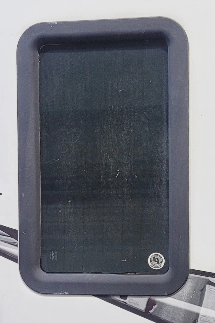 Used RV Radius Entry Door 29 5/8" x 70" - Image 2