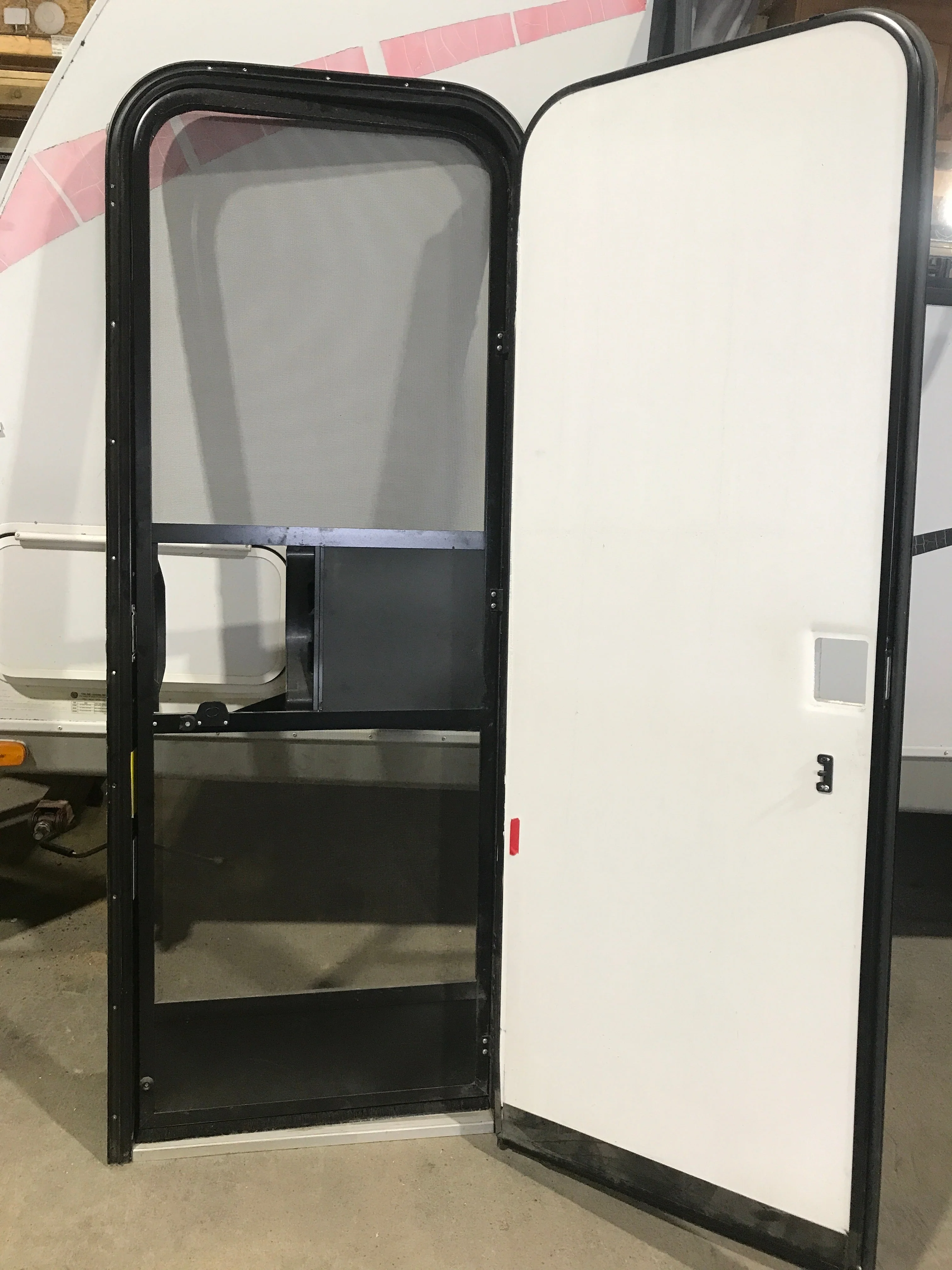 Used RV Radius Entry Door 72" x 25 1/2" - Image 4