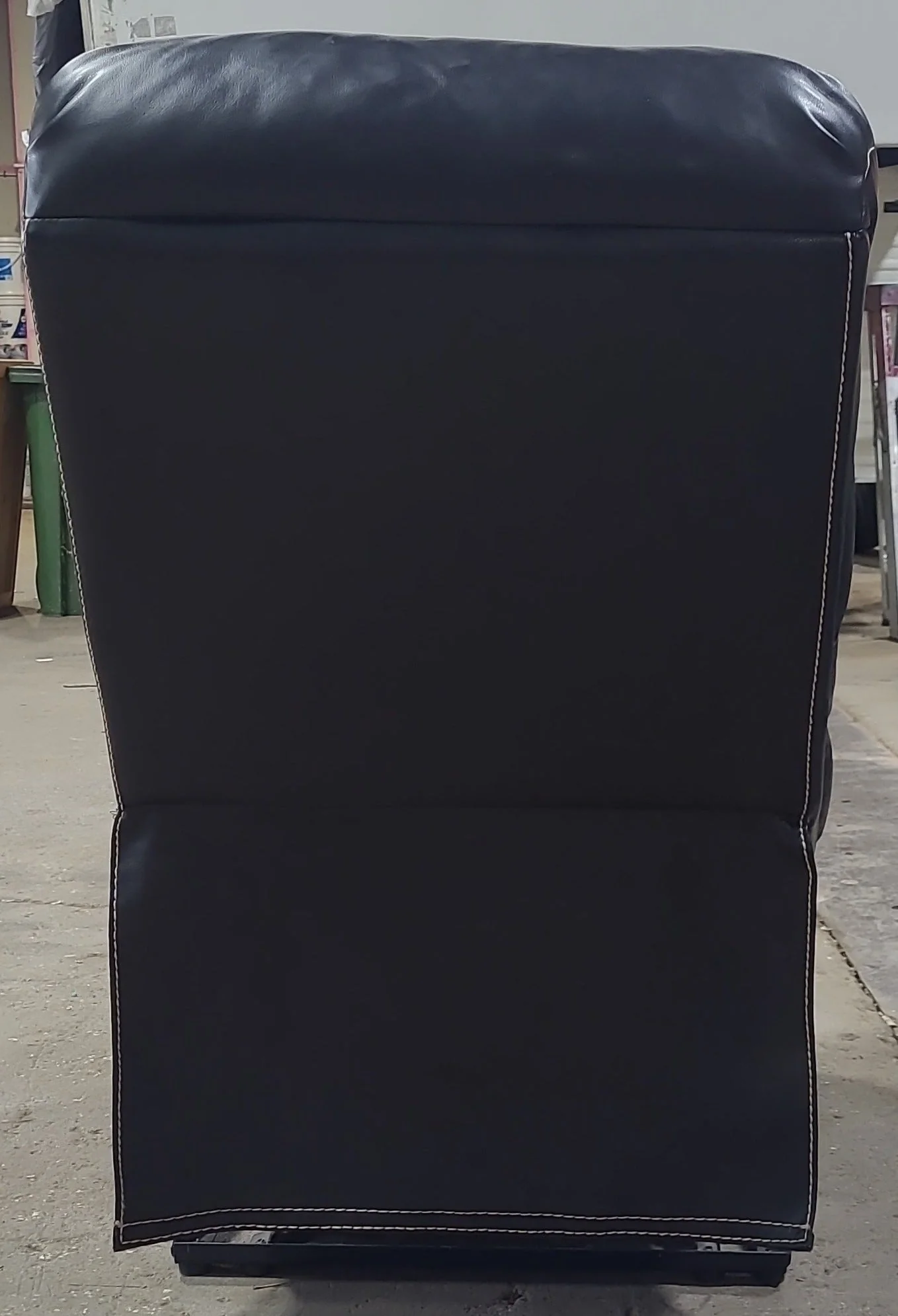 Used RV Recliner - Center Piece - 23" W x 40" H x 38" D - Image 3