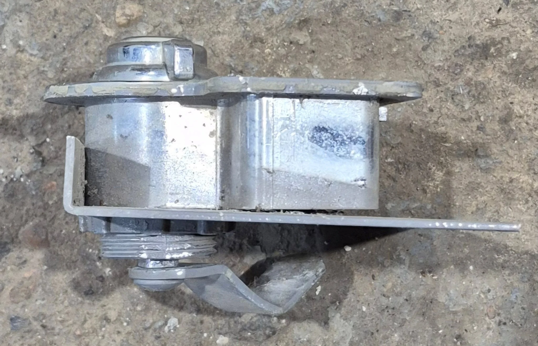 Used RV Replacement Baggage Door Handle Assembly - Image 3